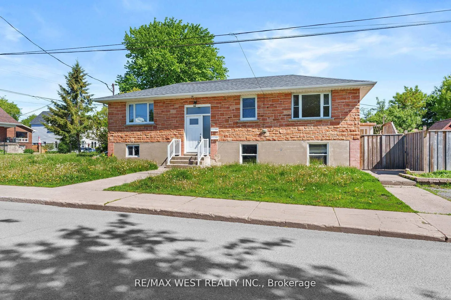 Photo 1 of 145 First Avenue, Kingston, East of Sir John A. Blvd — HOMEH