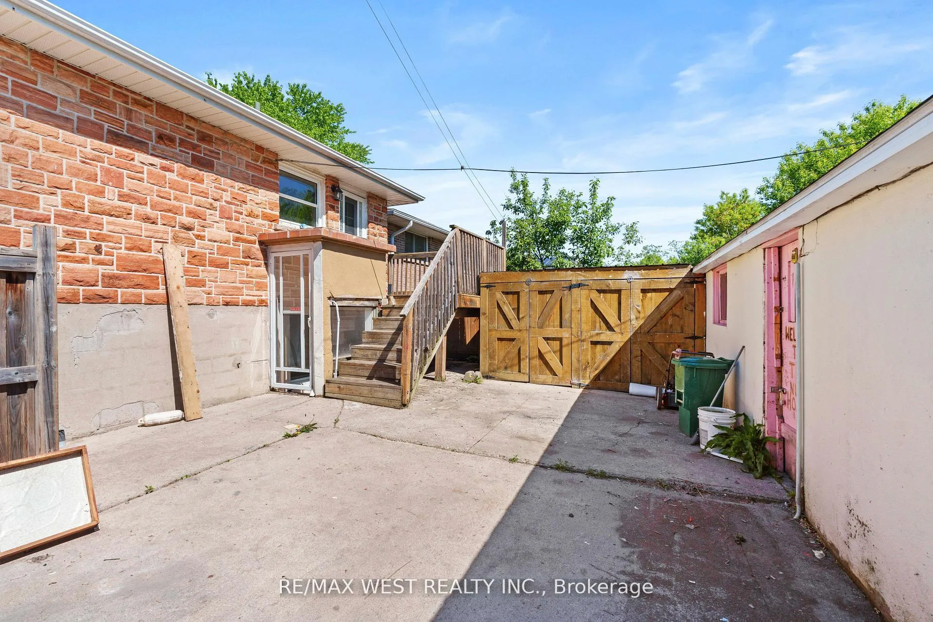 Photo 35 of 145 First Avenue, Kingston, East of Sir John A. Blvd — HOMEH