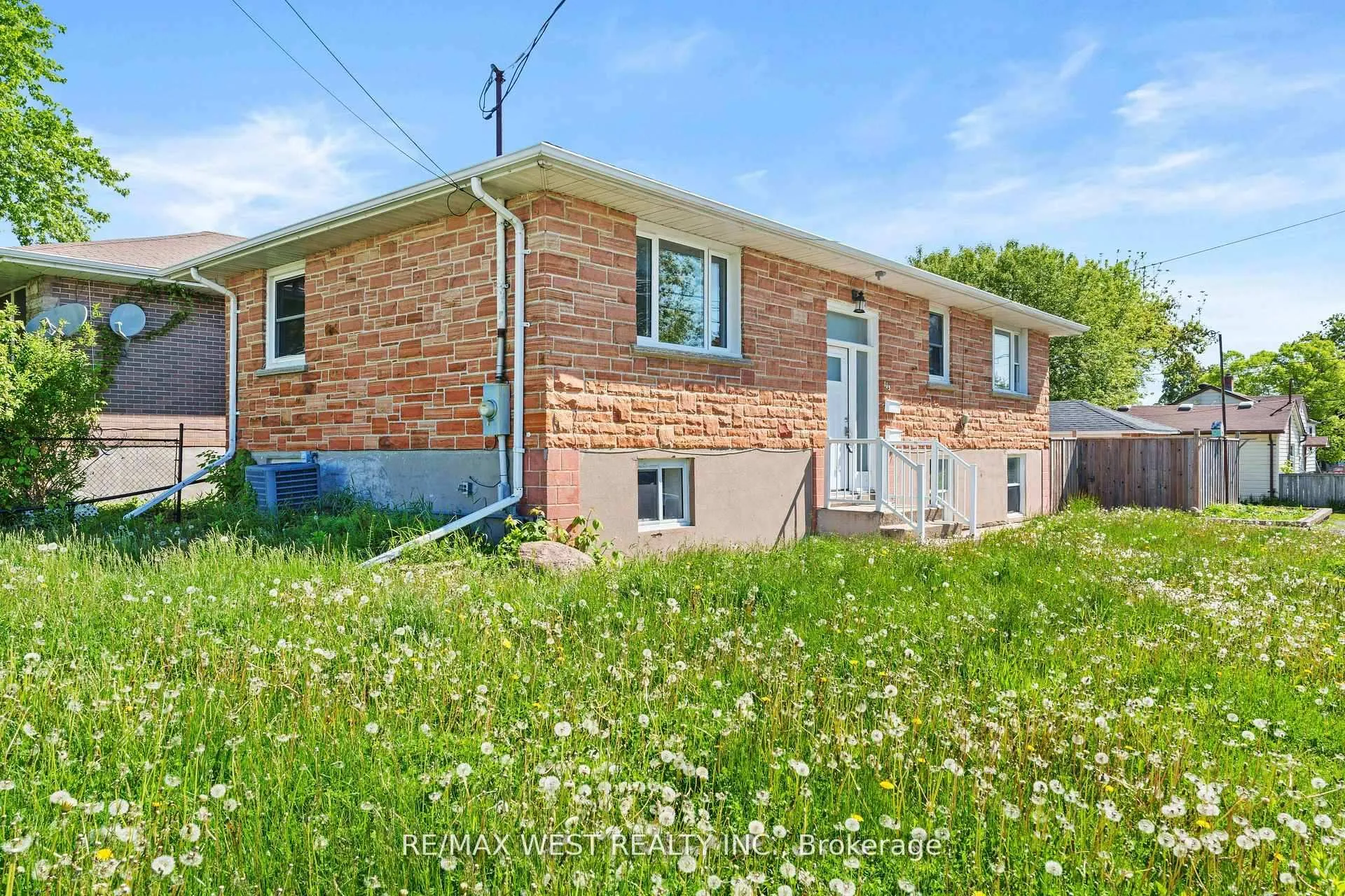 Photo 38 of 145 First Avenue, Kingston, East of Sir John A. Blvd — HOMEH