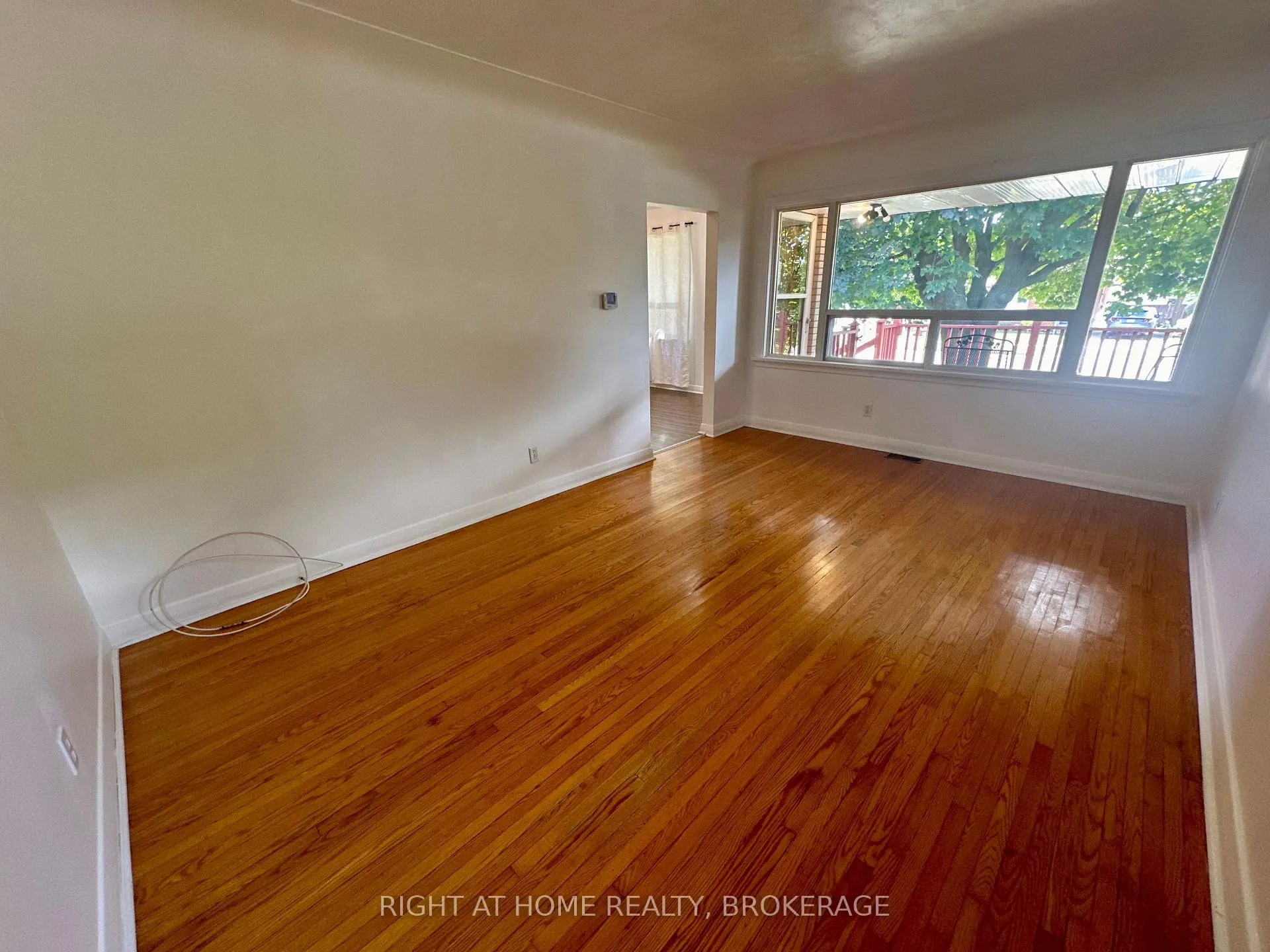 Photo 8 of 15 Cornell Avenue, Kitchener — HOMEH