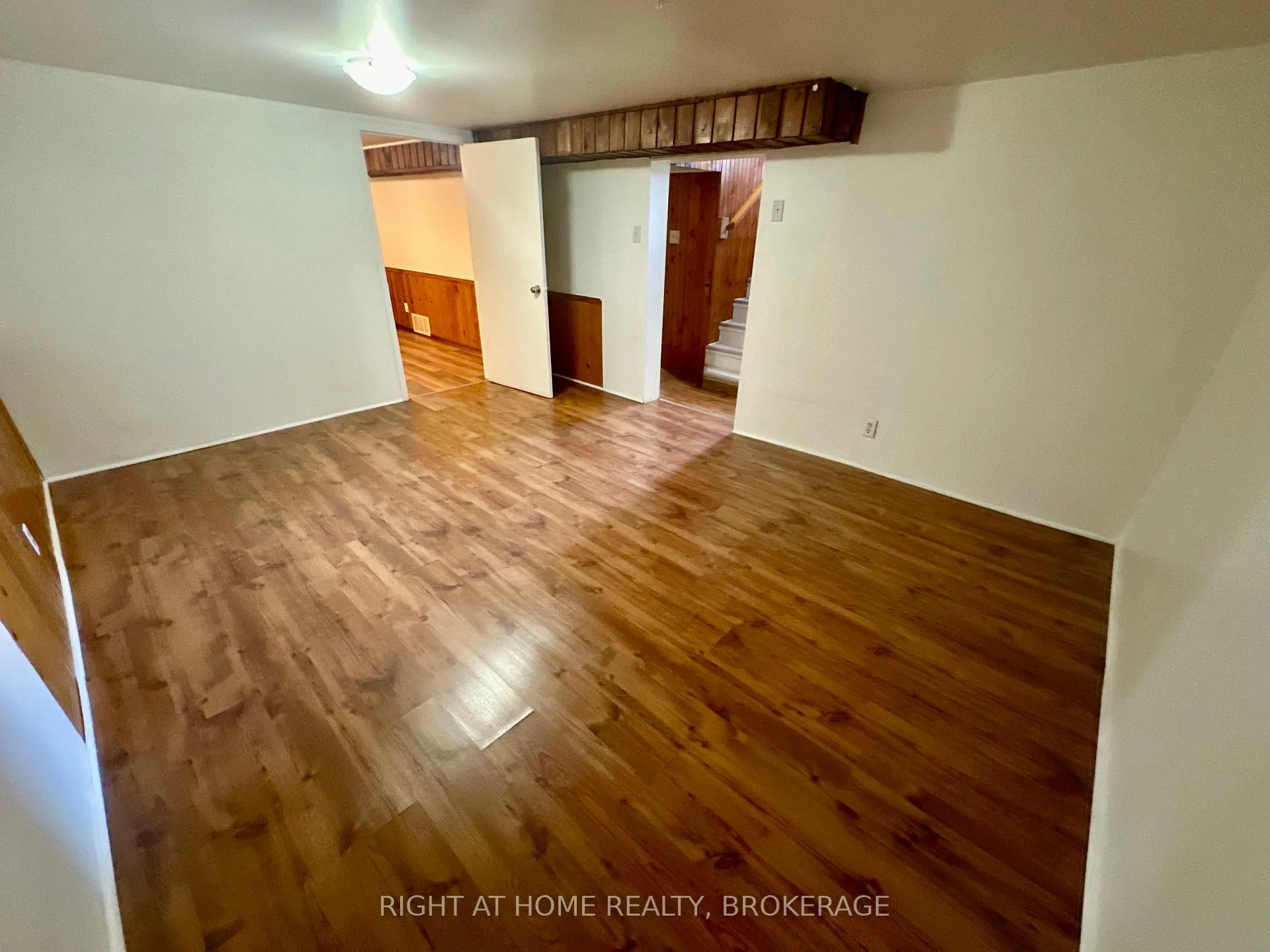 Photo 20 of 15 Cornell Avenue, Kitchener — HOMEH