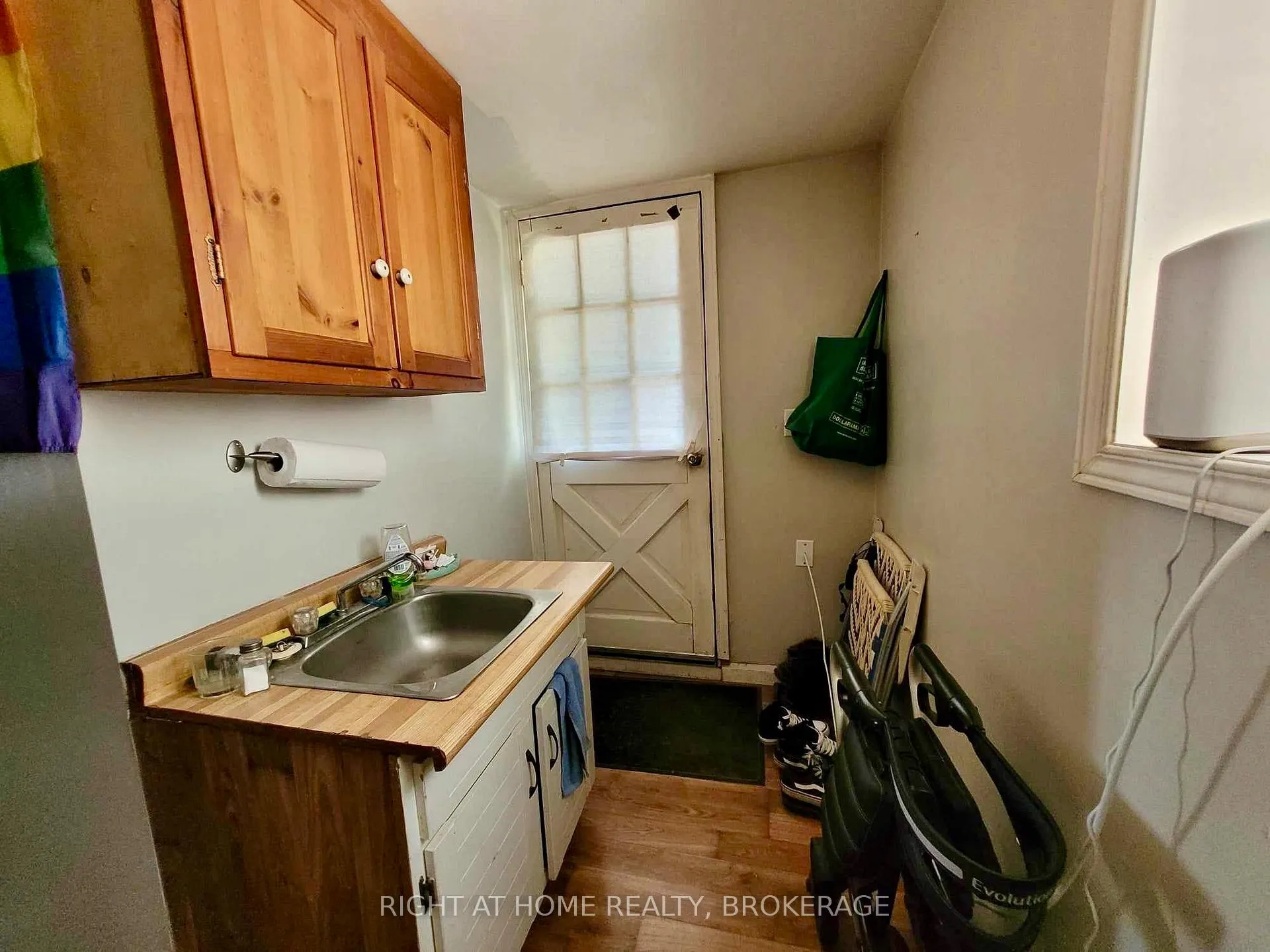 Photo 31 of 15 Cornell Avenue, Kitchener — HOMEH