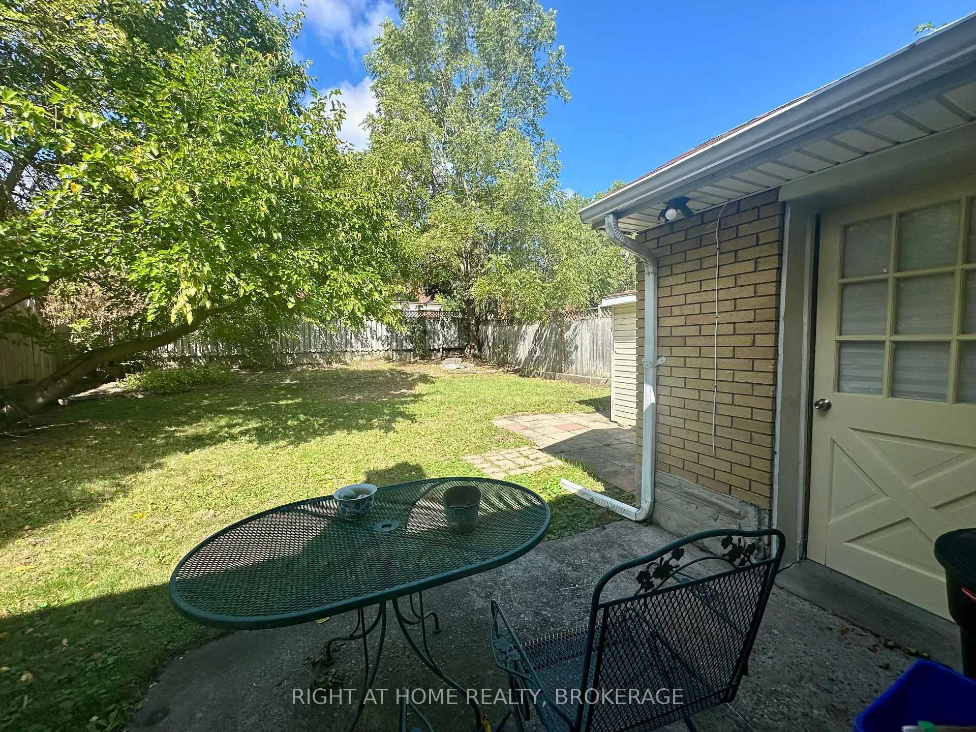 Photo 33 of 15 Cornell Avenue, Kitchener — HOMEH