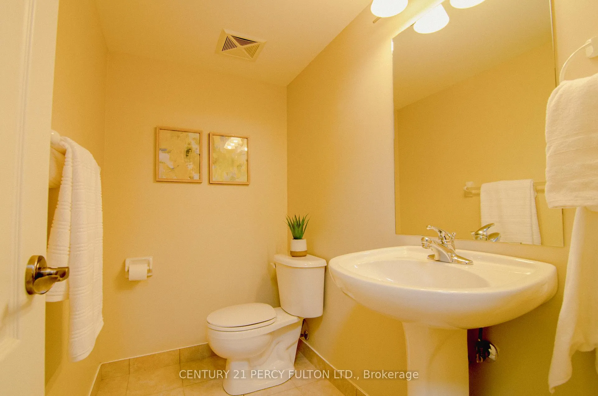 Photo 7 of Unit 707, 15 North Park Road, Vaughan, Beverley Glen — HOMEH