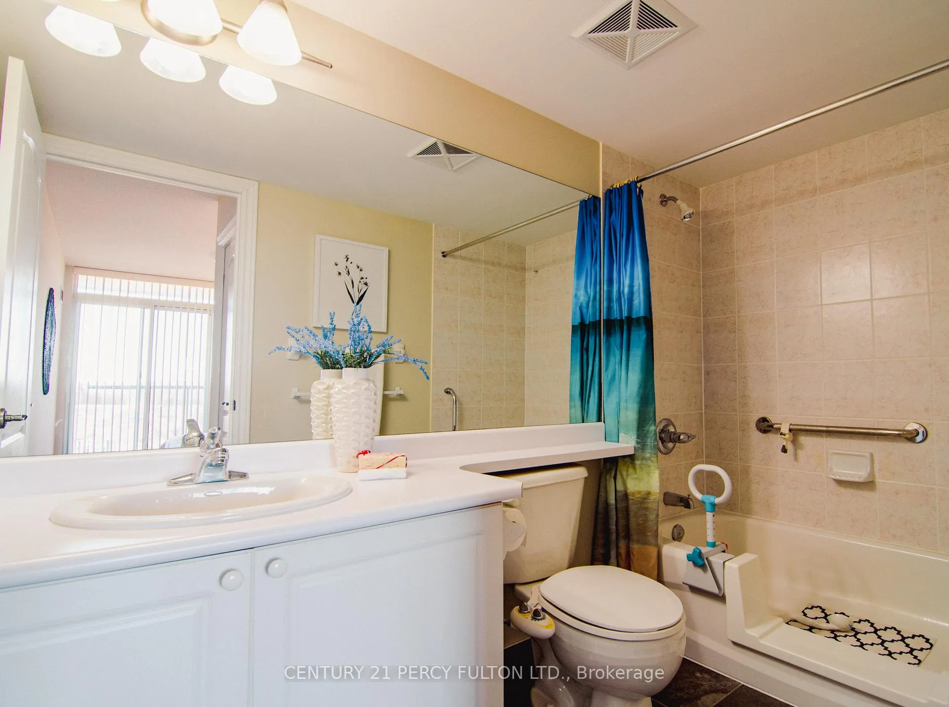 Photo 10 of Unit 707, 15 North Park Road, Vaughan, Beverley Glen — HOMEH