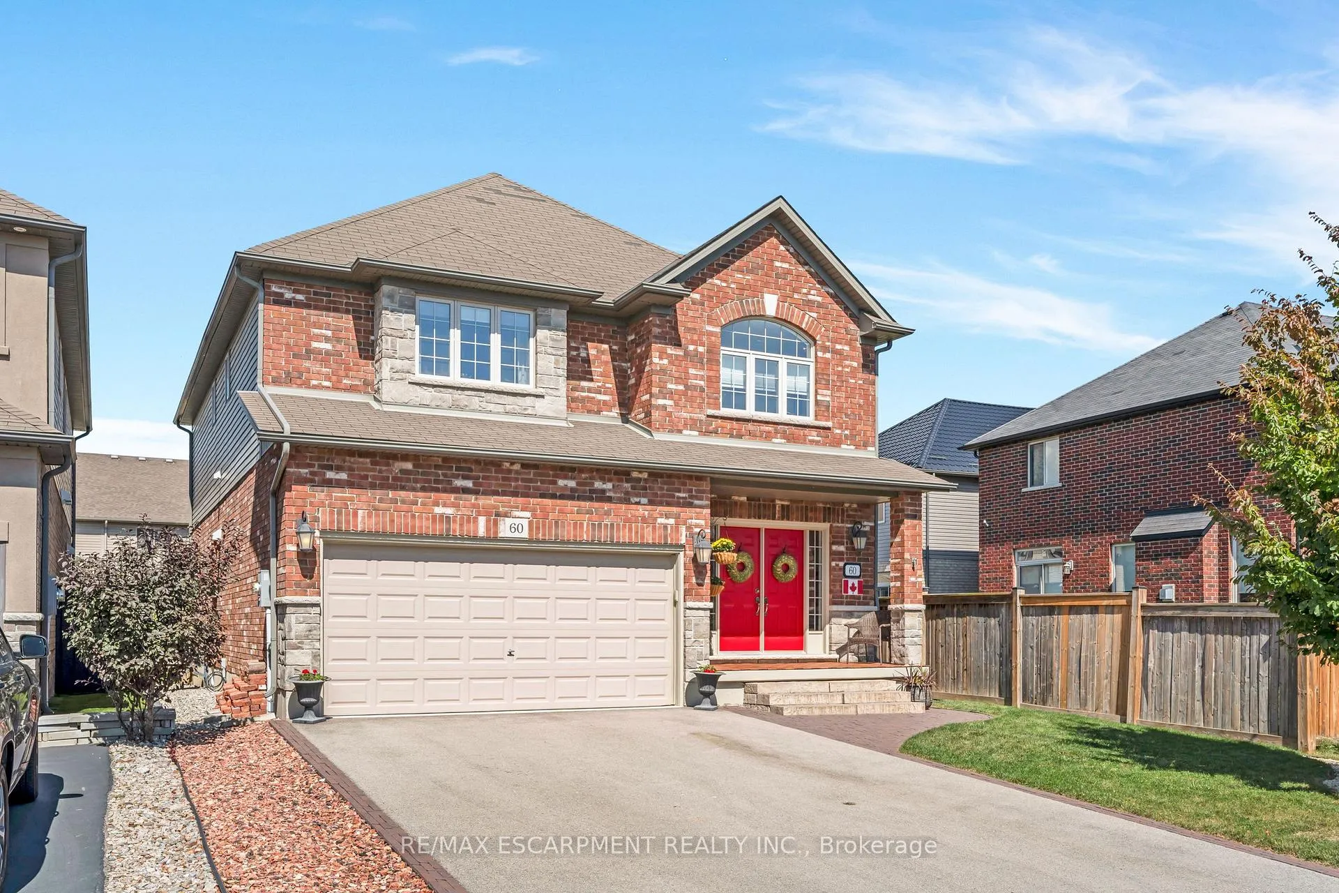 Photo 2 of 60 Garinger Crescent, Hamilton, Binbrook — HOMEH