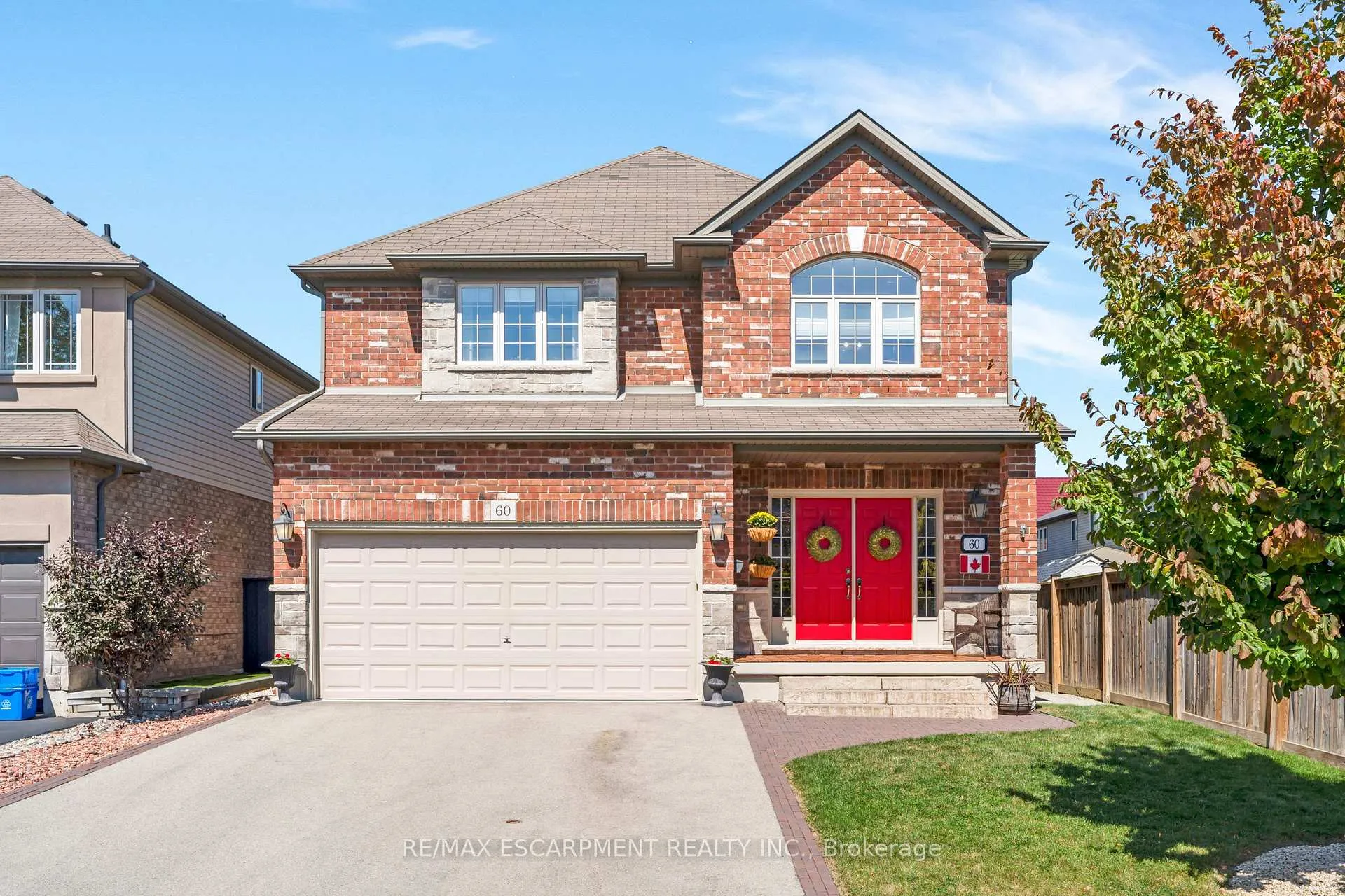 Photo 3 of 60 Garinger Crescent, Hamilton, Binbrook — HOMEH