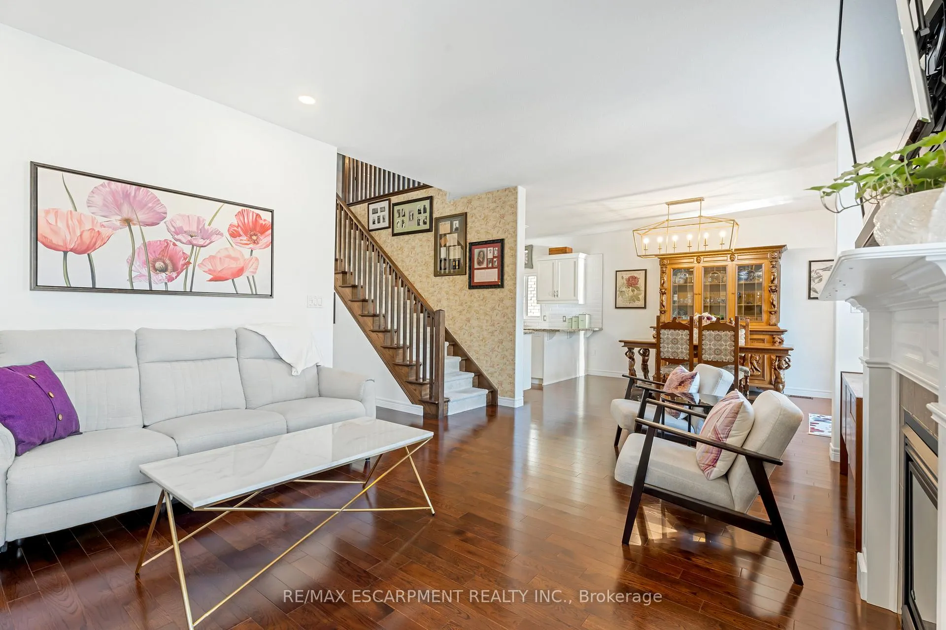 Photo 13 of 60 Garinger Crescent, Hamilton, Binbrook — HOMEH