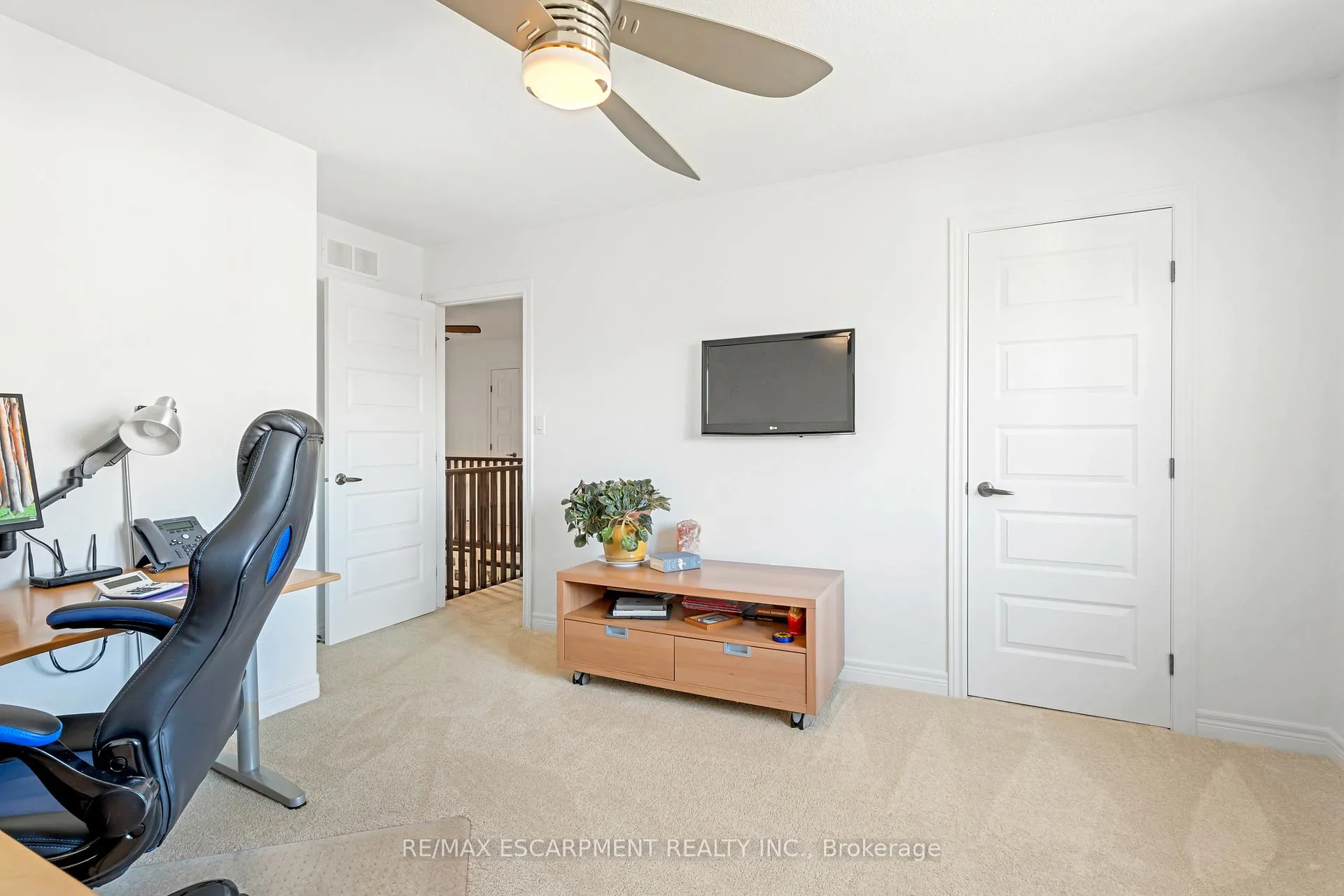 Photo 33 of 60 Garinger Crescent, Hamilton, Binbrook — HOMEH