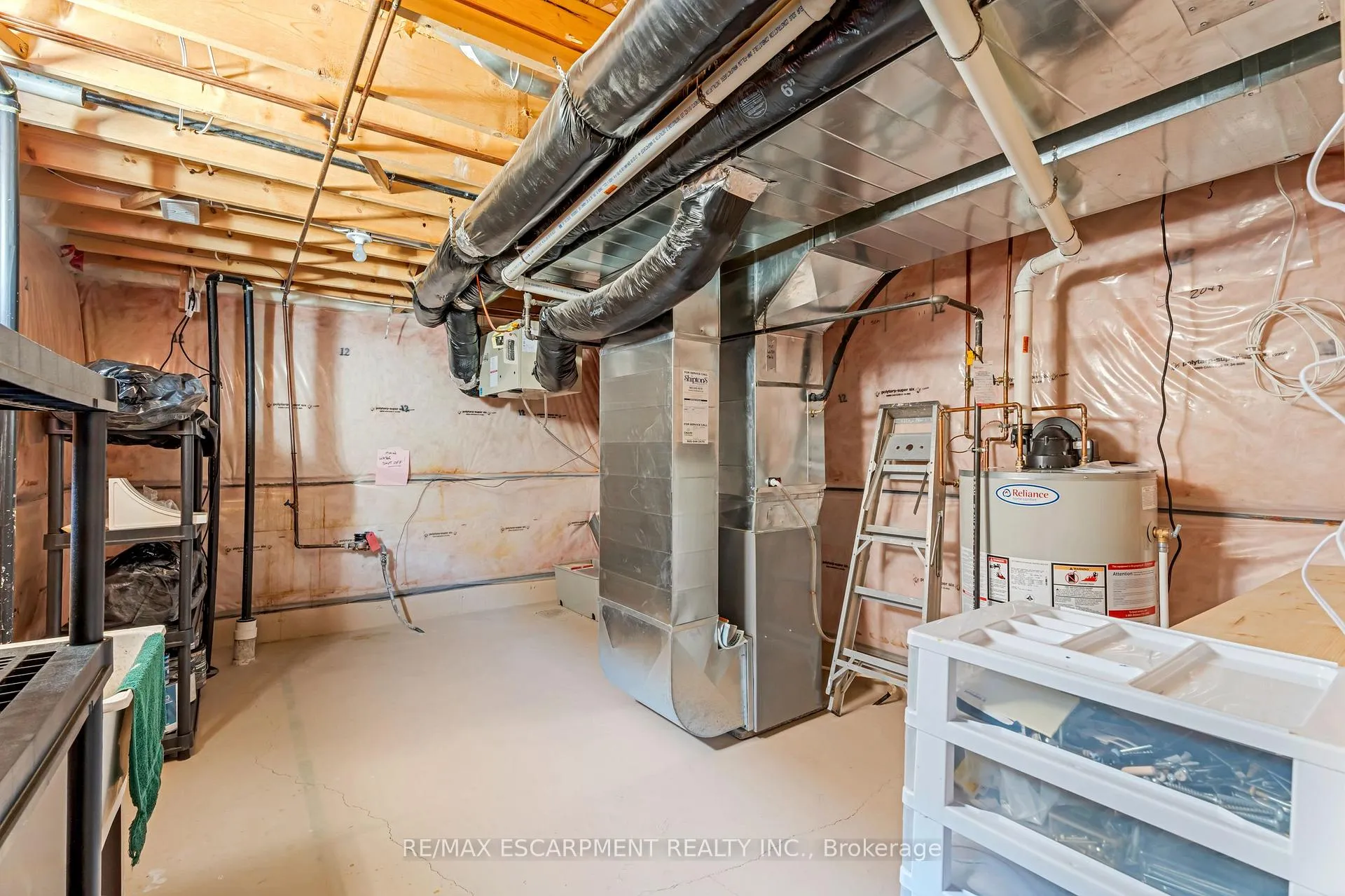 Photo 36 of 60 Garinger Crescent, Hamilton, Binbrook — HOMEH