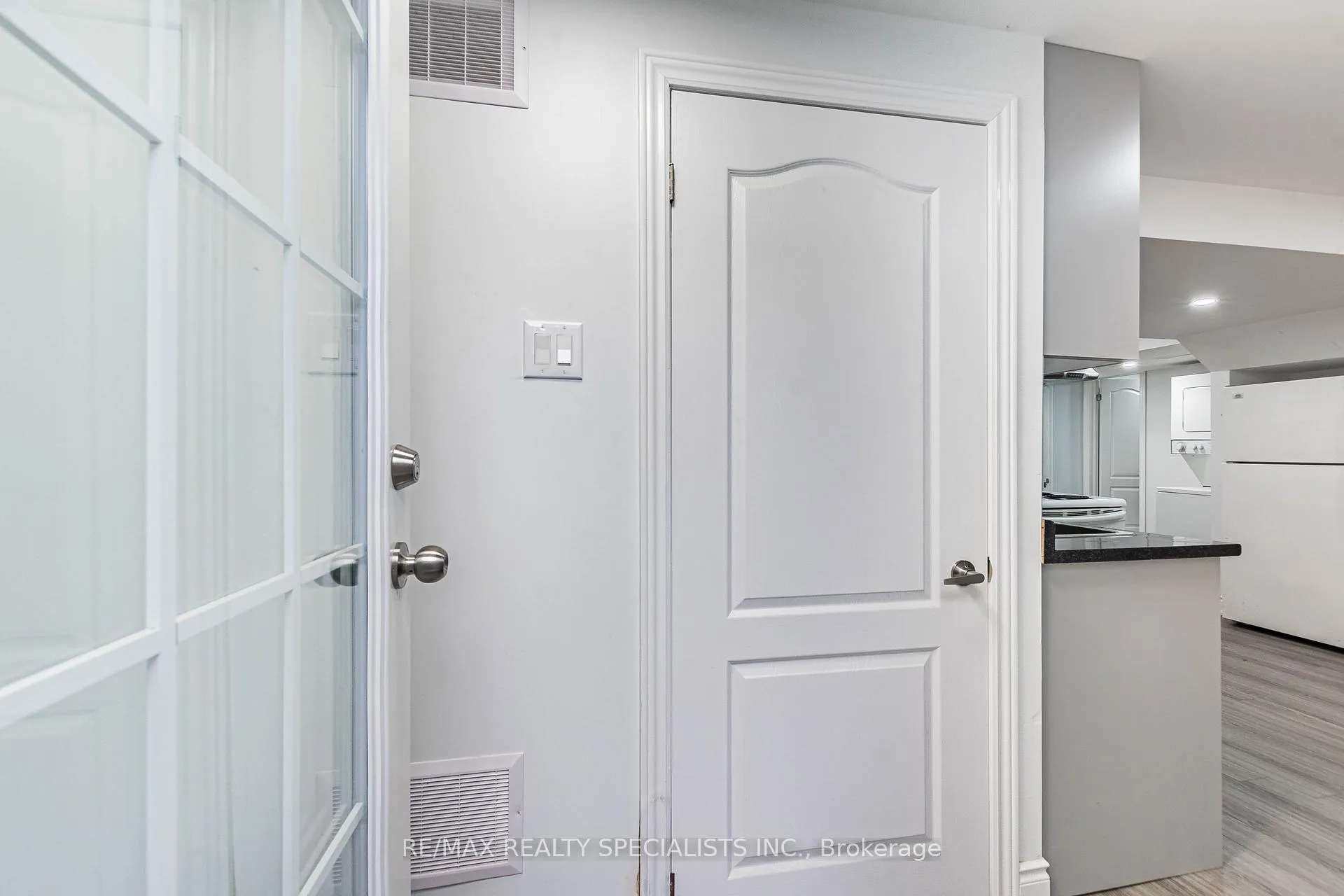 Photo 2 of 74 Brisdale Drive W, Brampton, Northwest Brampton — HOMEH