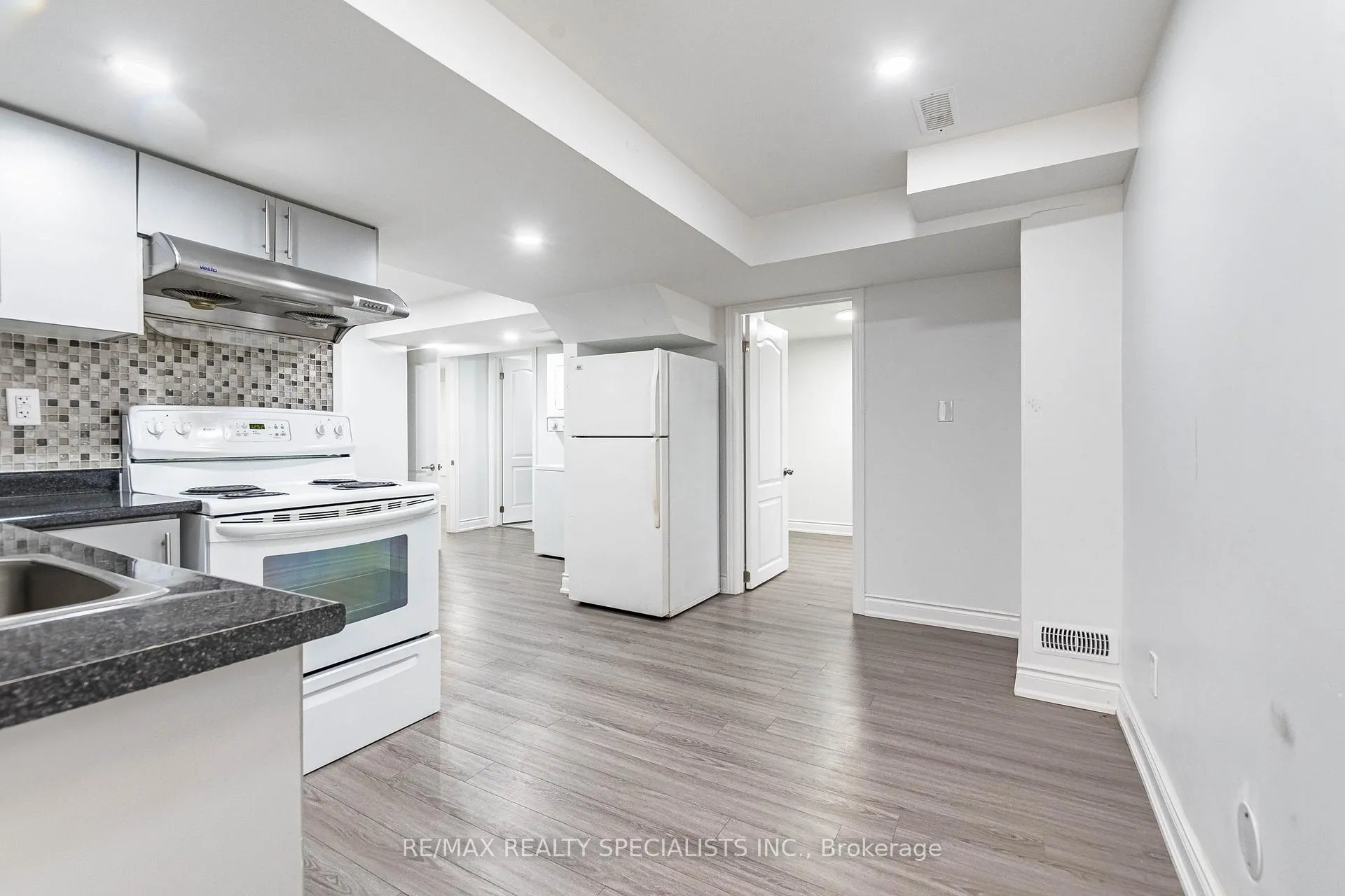 Photo 3 of 74 Brisdale Drive W, Brampton, Northwest Brampton — HOMEH