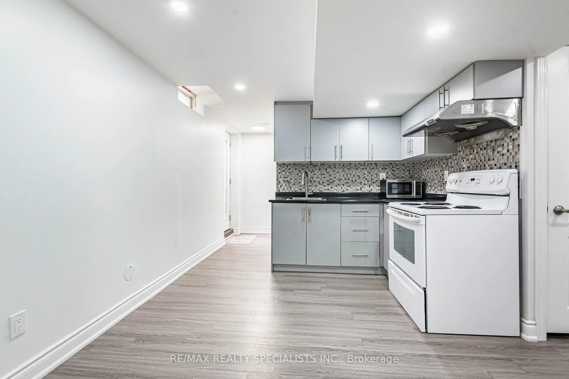 Photo 6 of 74 Brisdale Drive W, Brampton, Northwest Brampton — HOMEH