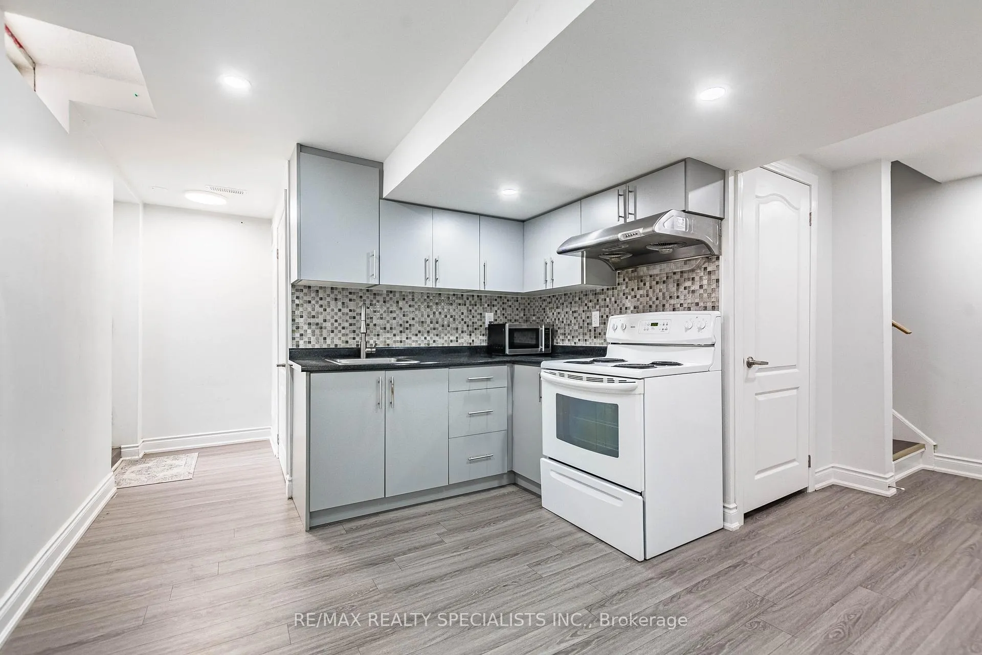 Photo 7 of 74 Brisdale Drive W, Brampton, Northwest Brampton — HOMEH
