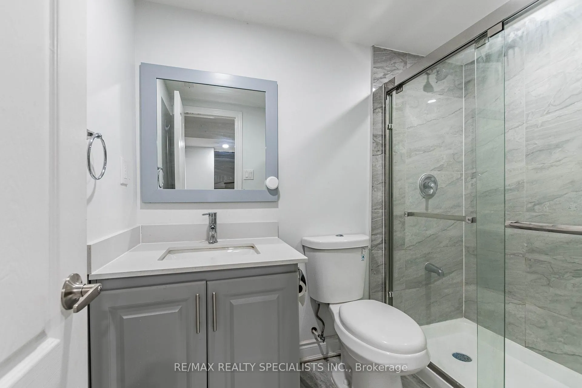 Photo 19 of 74 Brisdale Drive W, Brampton, Northwest Brampton — HOMEH