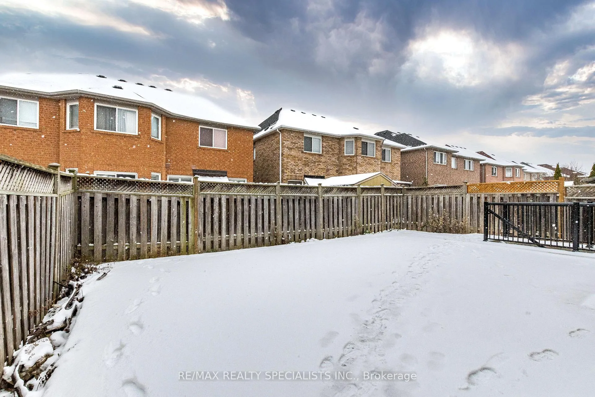Photo 24 of 74 Brisdale Drive W, Brampton, Northwest Brampton — HOMEH