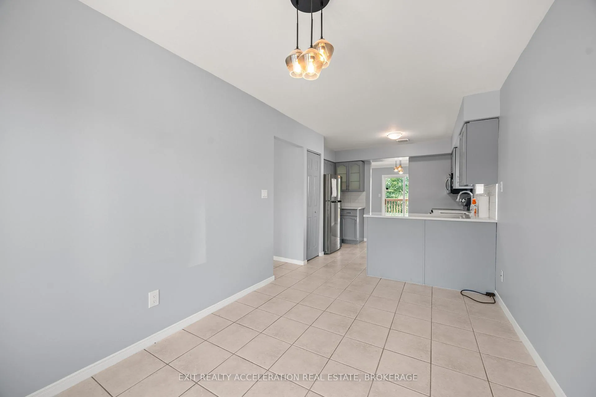 Photo 5 of 1318 Brackenwood Crescent, Kingston, City Northwest — HOMEH