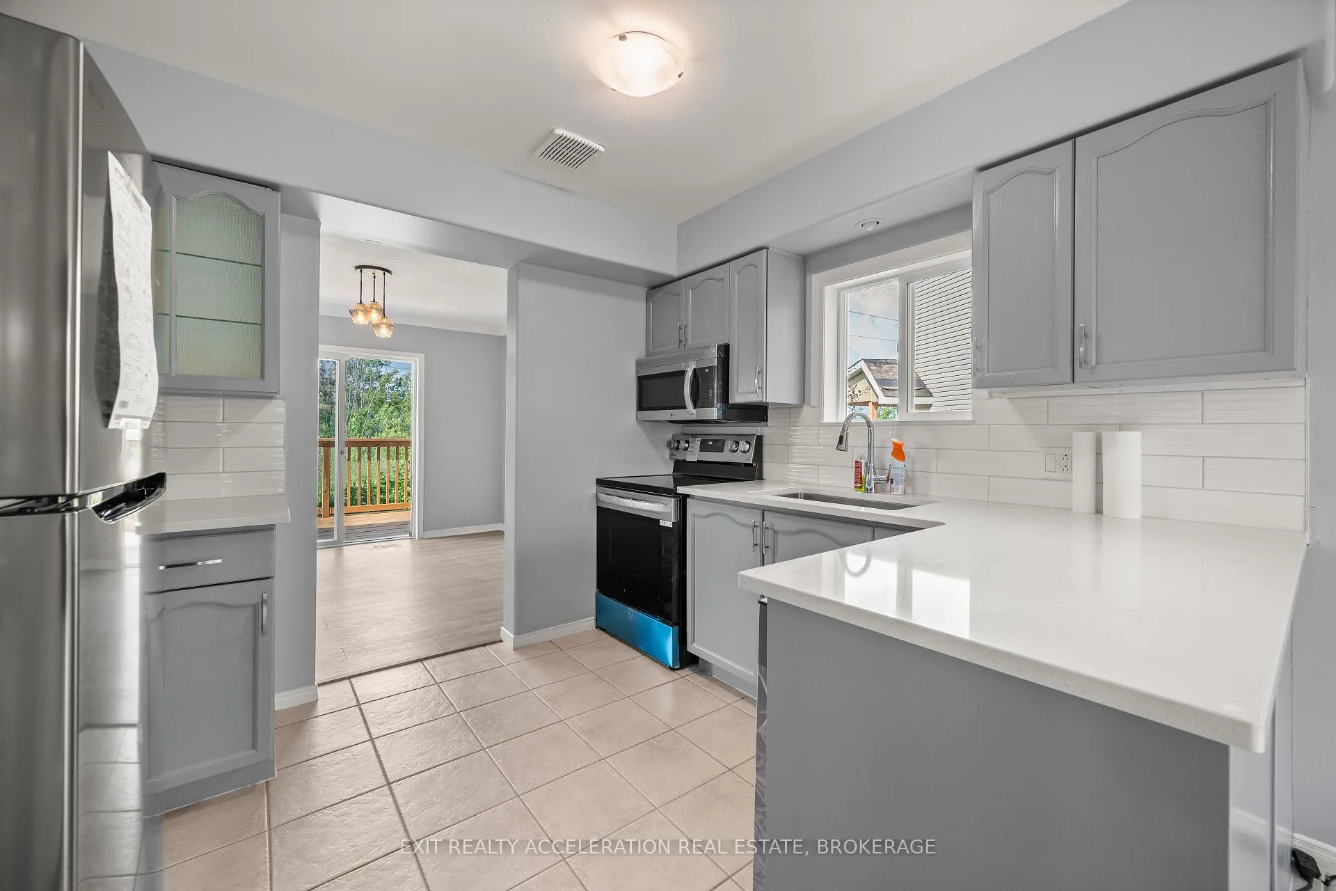 Photo 6 of 1318 Brackenwood Crescent, Kingston, City Northwest — HOMEH