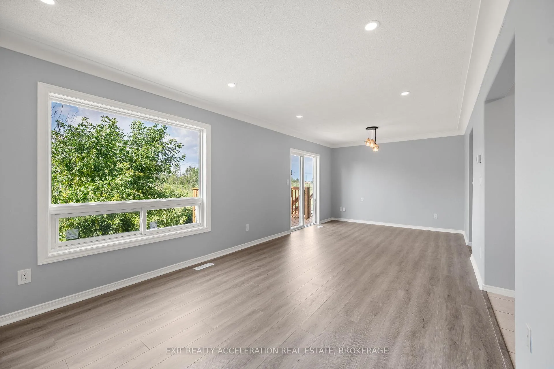 Photo 10 of 1318 Brackenwood Crescent, Kingston, City Northwest — HOMEH