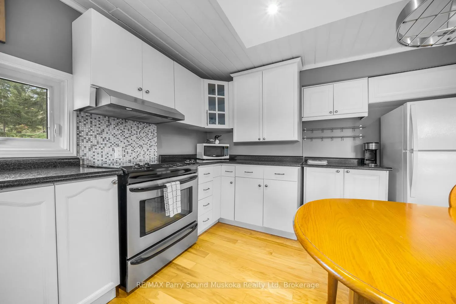 Photo 14 of 22 Dickinson Road, McKellar — HOMEH