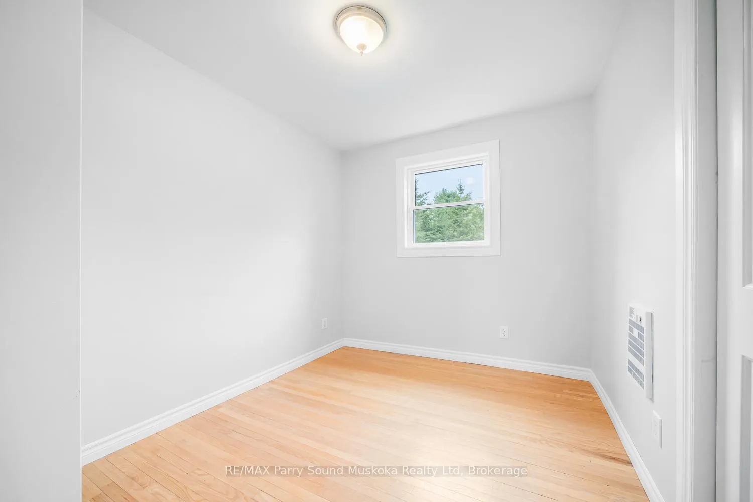 Photo 32 of 22 Dickinson Road, McKellar — HOMEH