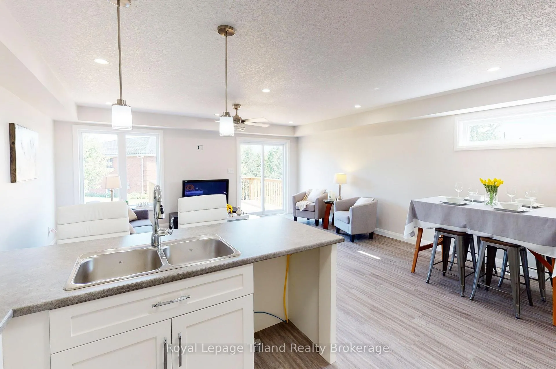 Photo 9 of Unit Unit A, 137 Wimpole Street, West Perth, Mitchell — HOMEH