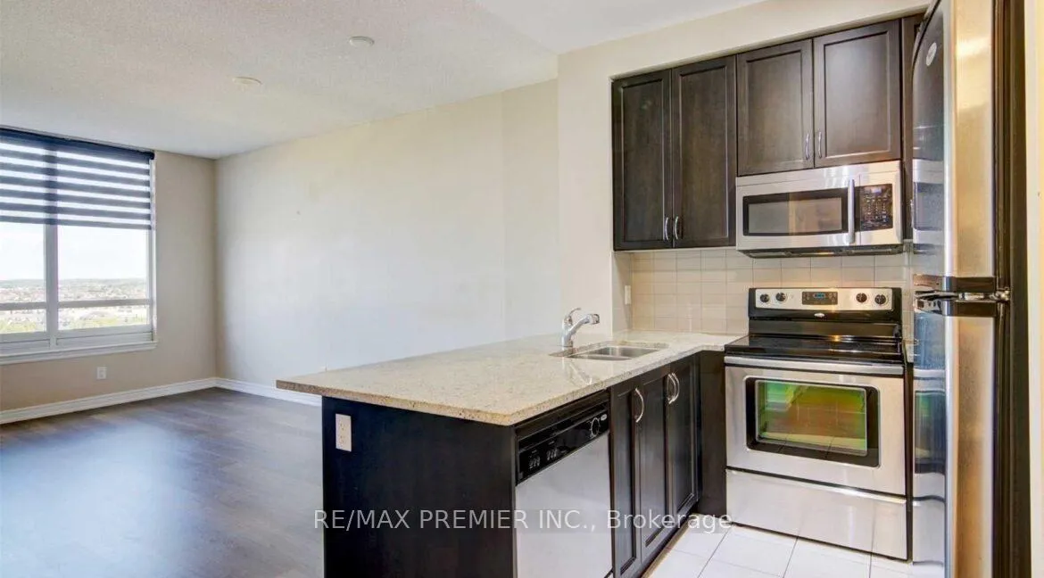 Photo 6 of Unit 1612, 9245 Jane Street, Vaughan, Maple — HOMEH