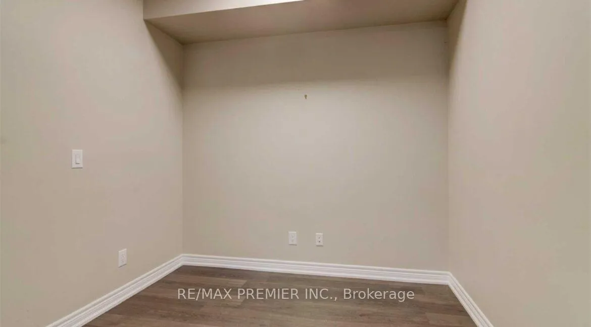 Photo 12 of Unit 1612, 9245 Jane Street, Vaughan, Maple — HOMEH