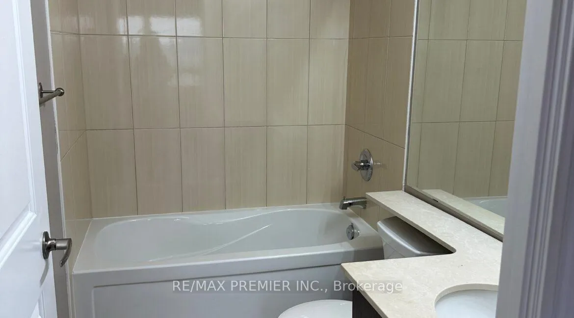 Photo 19 of Unit 1612, 9245 Jane Street, Vaughan, Maple — HOMEH