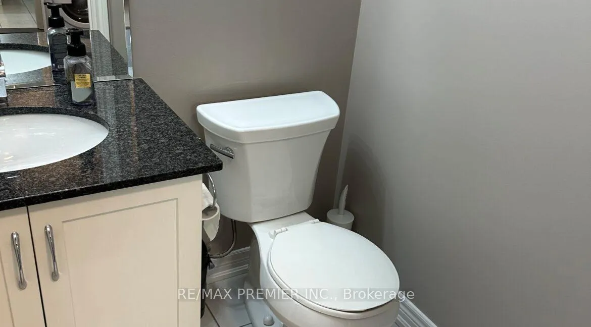 Photo 22 of Unit 1612, 9245 Jane Street, Vaughan, Maple — HOMEH