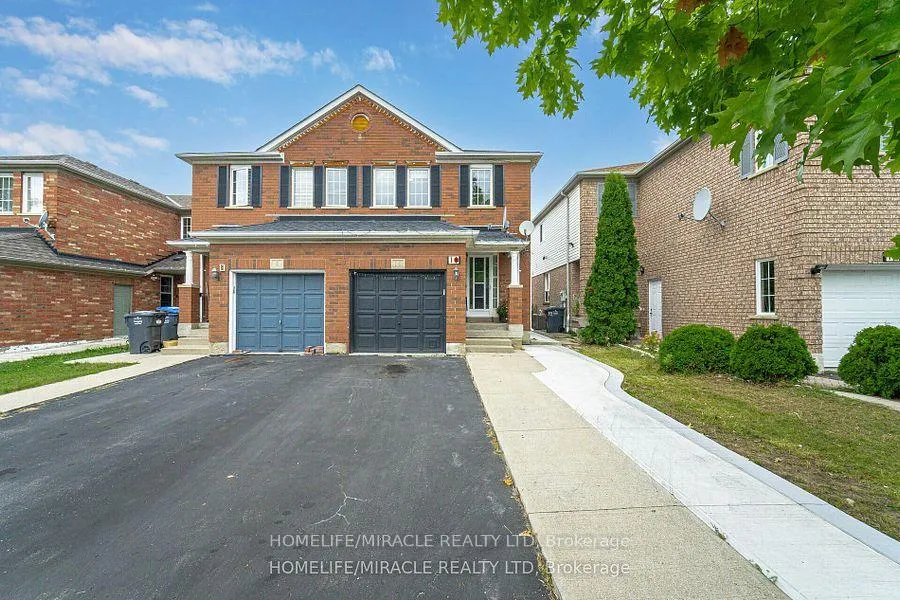 Front of 10 Hackberry Gate