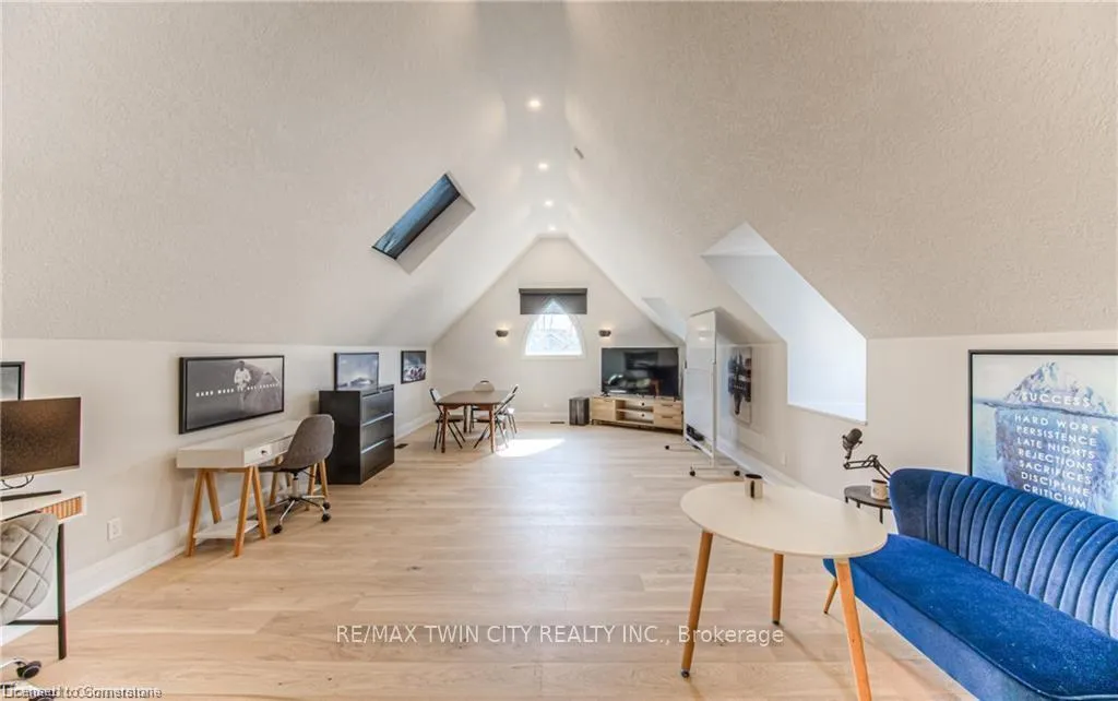 Photo 23 of 524 Fox Cove Place, Waterloo — HOMEH