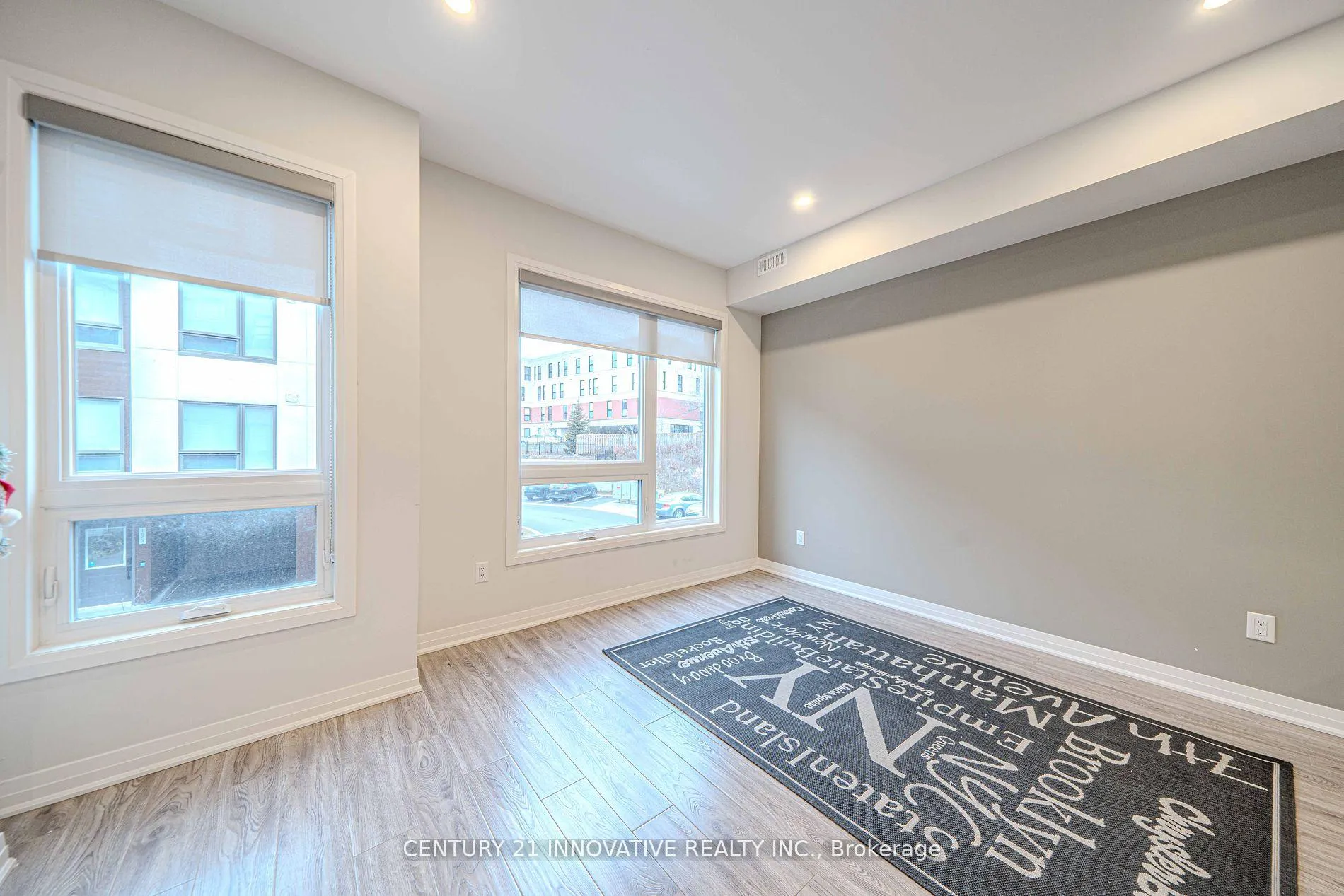 Photo 4 of 1674 Pleasure Valley Path, Oshawa, Samac — HOMEH