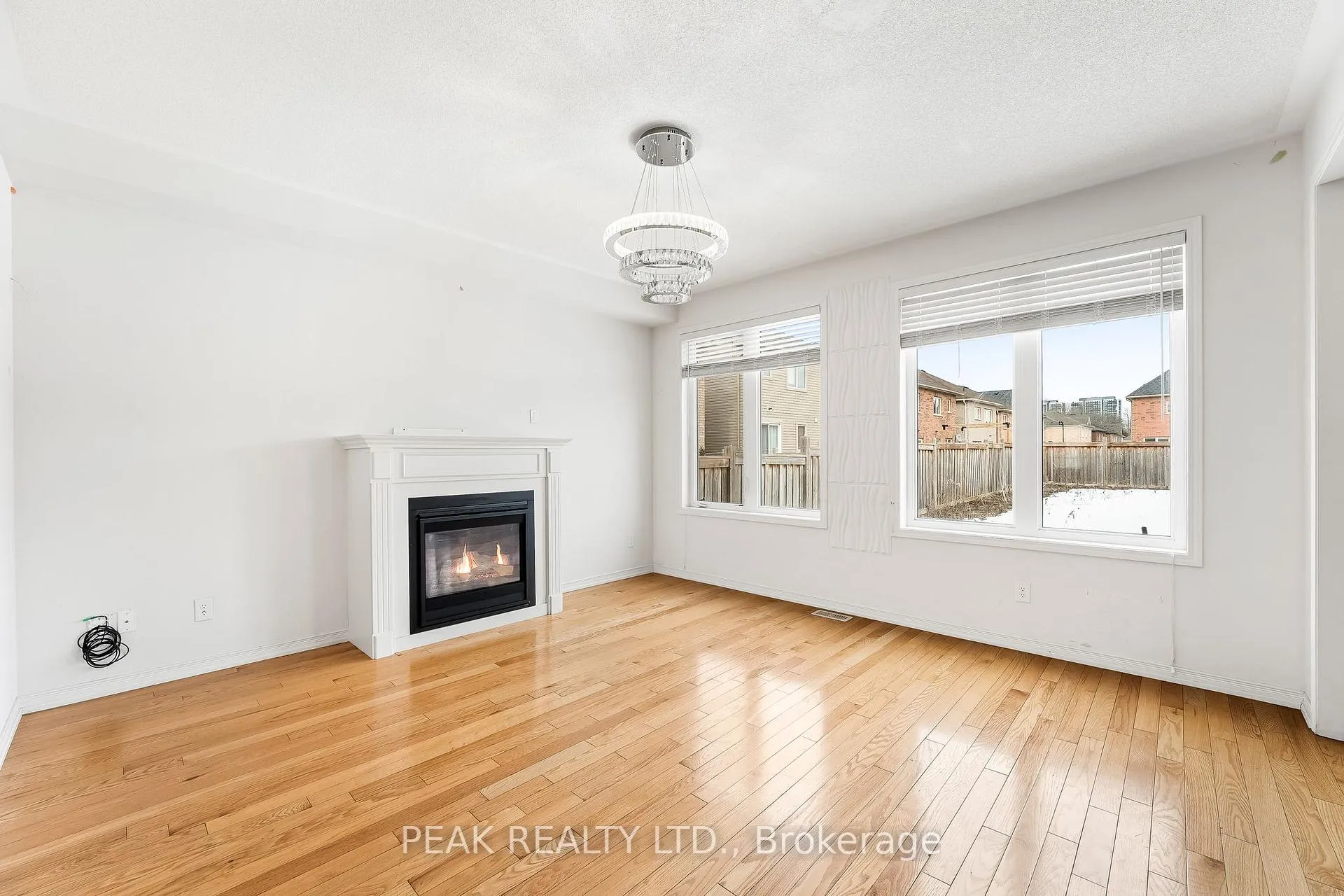 Photo 6 of 2425 Dress Circle Crescent, Oshawa, Windfields — HOMEH