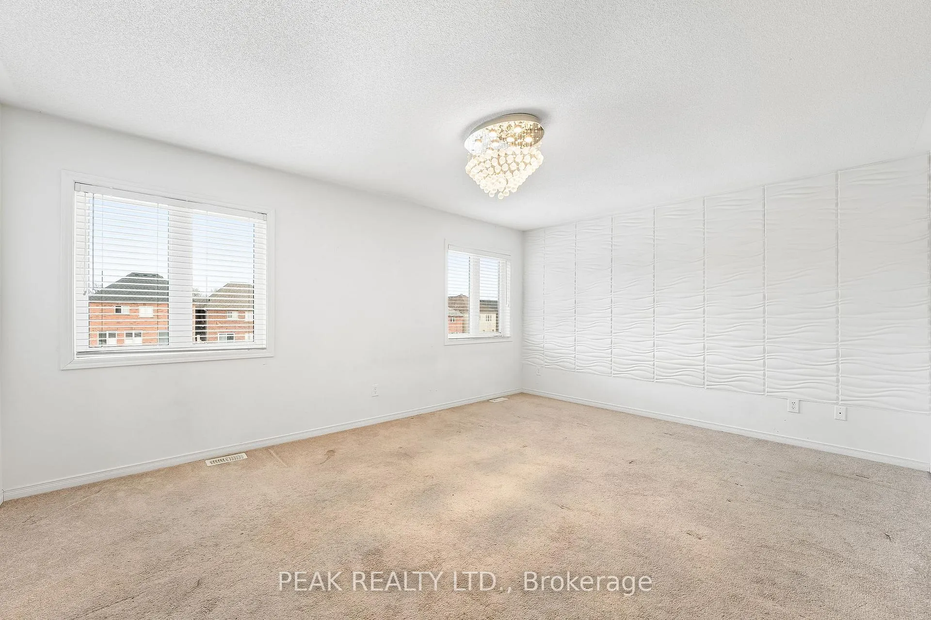 Photo 16 of 2425 Dress Circle Crescent, Oshawa, Windfields — HOMEH