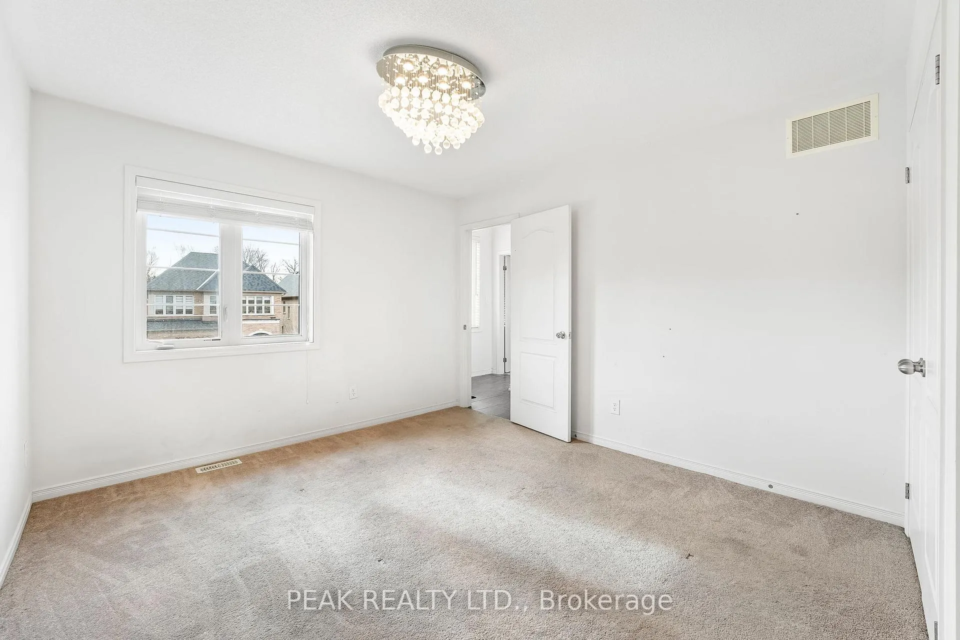 Photo 20 of 2425 Dress Circle Crescent, Oshawa, Windfields — HOMEH