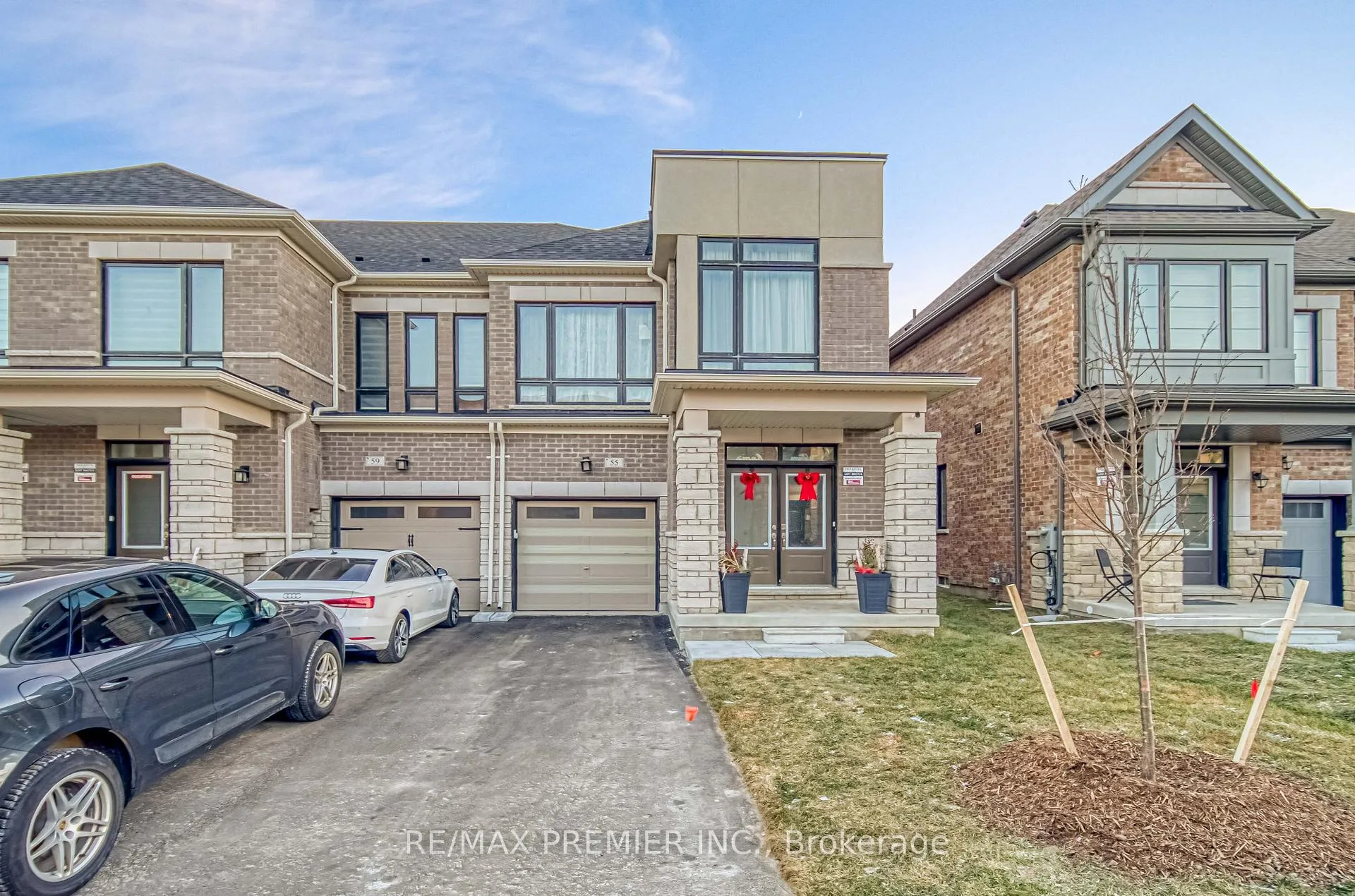 Front of Unit Bsmt, 55 Singhampton Road