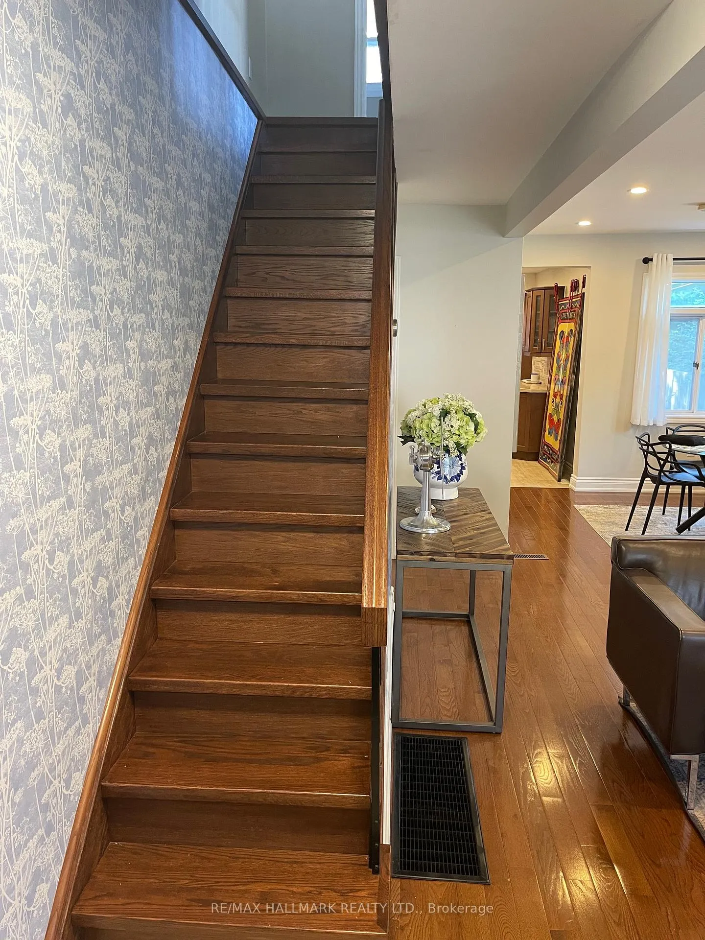Photo 4 of 11 Denton Avenue, Toronto, Crescent Town — HOMEH