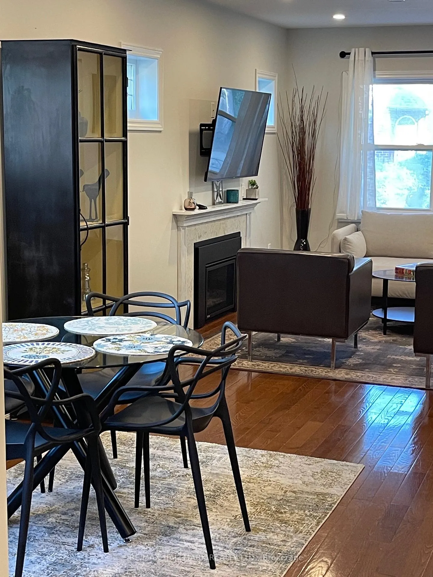 Photo 9 of 11 Denton Avenue, Toronto, Crescent Town — HOMEH