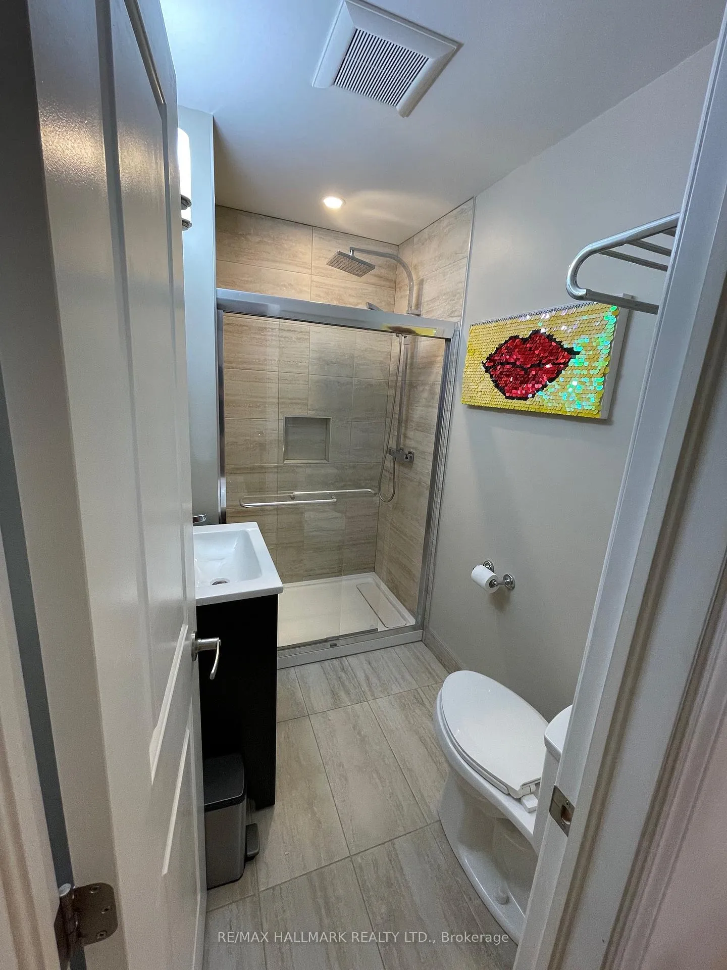 Photo 10 of 11 Denton Avenue, Toronto, Crescent Town — HOMEH