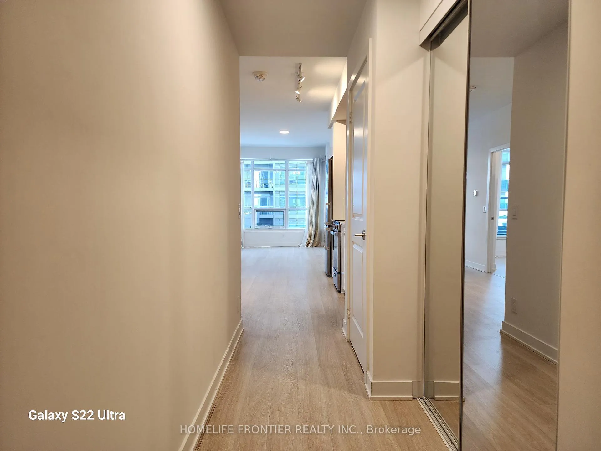 Photo 8 of Unit B802, 50 Upper Mall Way, Vaughan, Brownridge — HOMEH