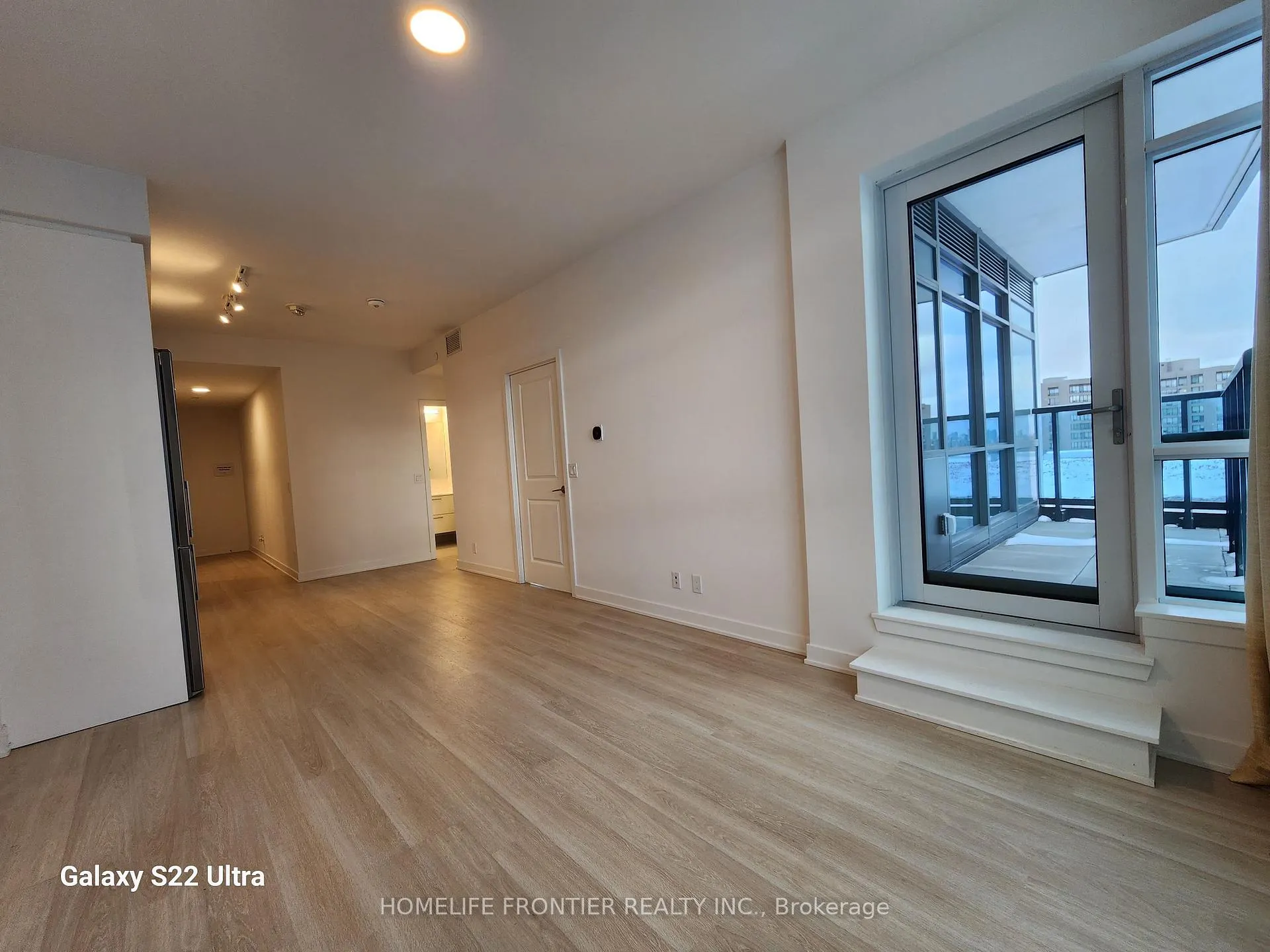 Photo 15 of Unit B802, 50 Upper Mall Way, Vaughan, Brownridge — HOMEH