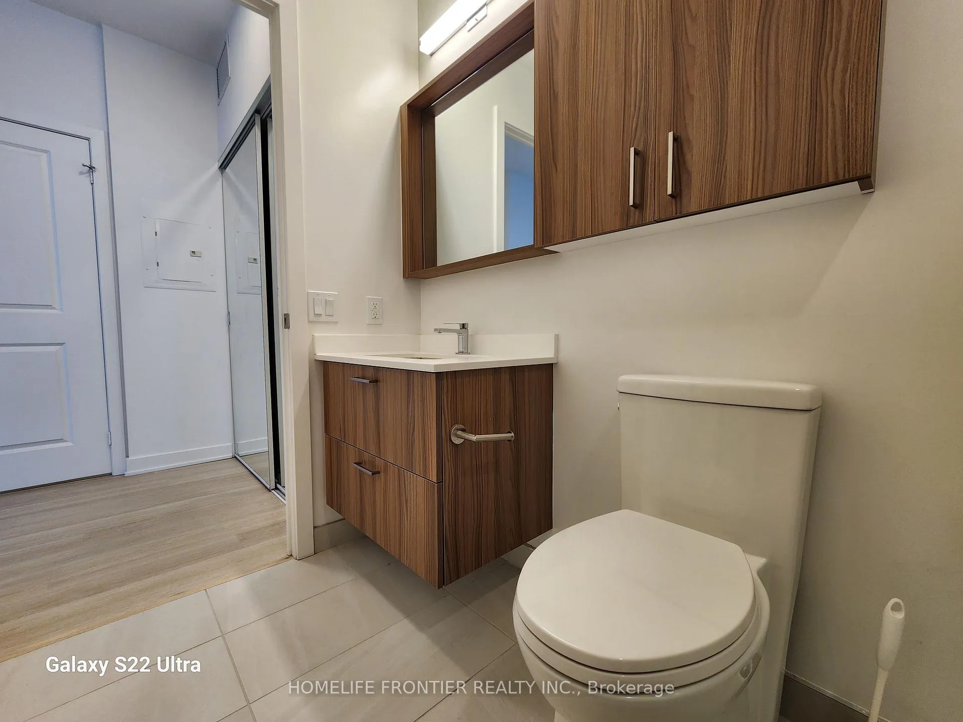 Photo 21 of Unit B802, 50 Upper Mall Way, Vaughan, Brownridge — HOMEH
