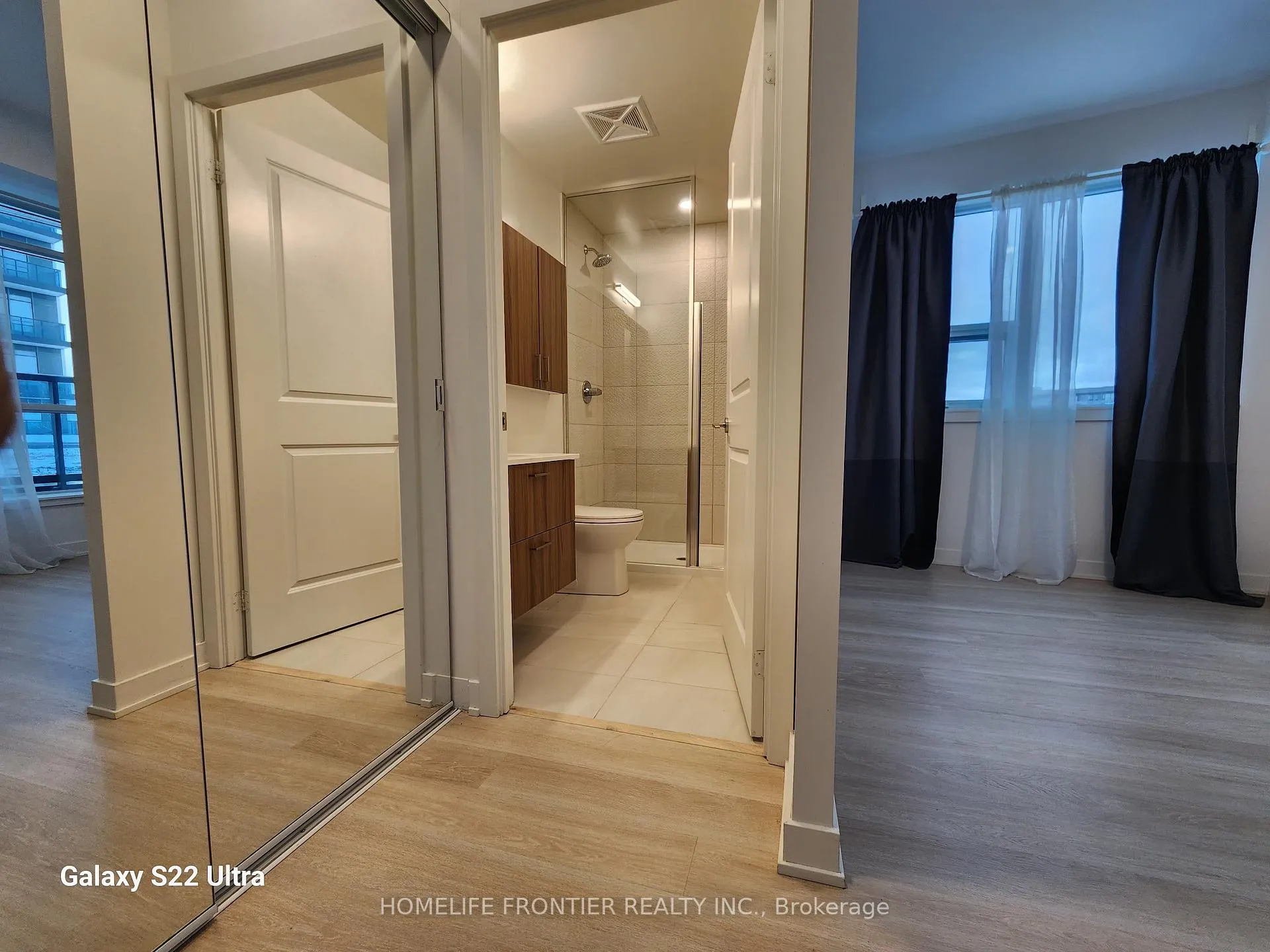 Photo 22 of Unit B802, 50 Upper Mall Way, Vaughan, Brownridge — HOMEH