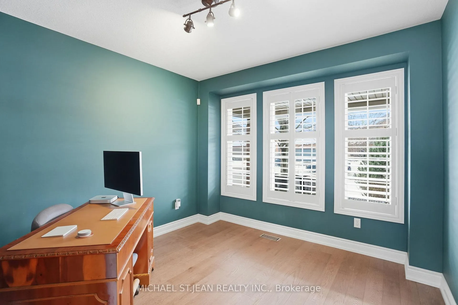 Photo 9 of 75 Etherington Crescent, Hamilton, Binbrook — HOMEH