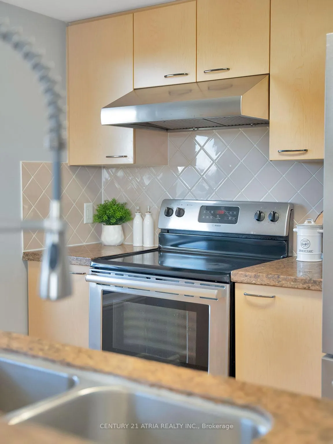 Photo 7 of Unit 610, 51 Saddlecreek Drive, Markham, Commerce Valley — HOMEH