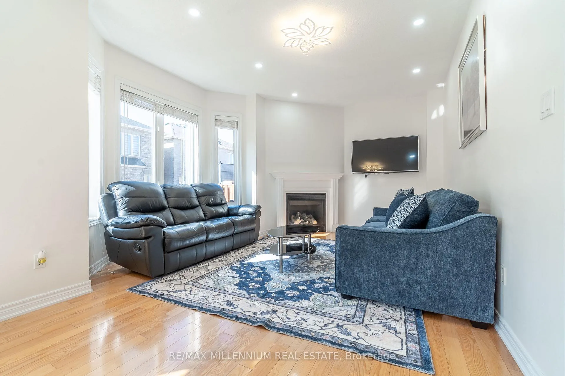 Photo 7 of 27 Silvershadow Terrace, Brampton, Sandringham-Wellington — HOMEH
