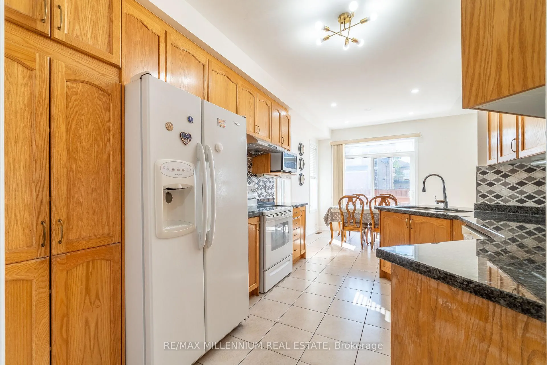 Photo 12 of 27 Silvershadow Terrace, Brampton, Sandringham-Wellington — HOMEH