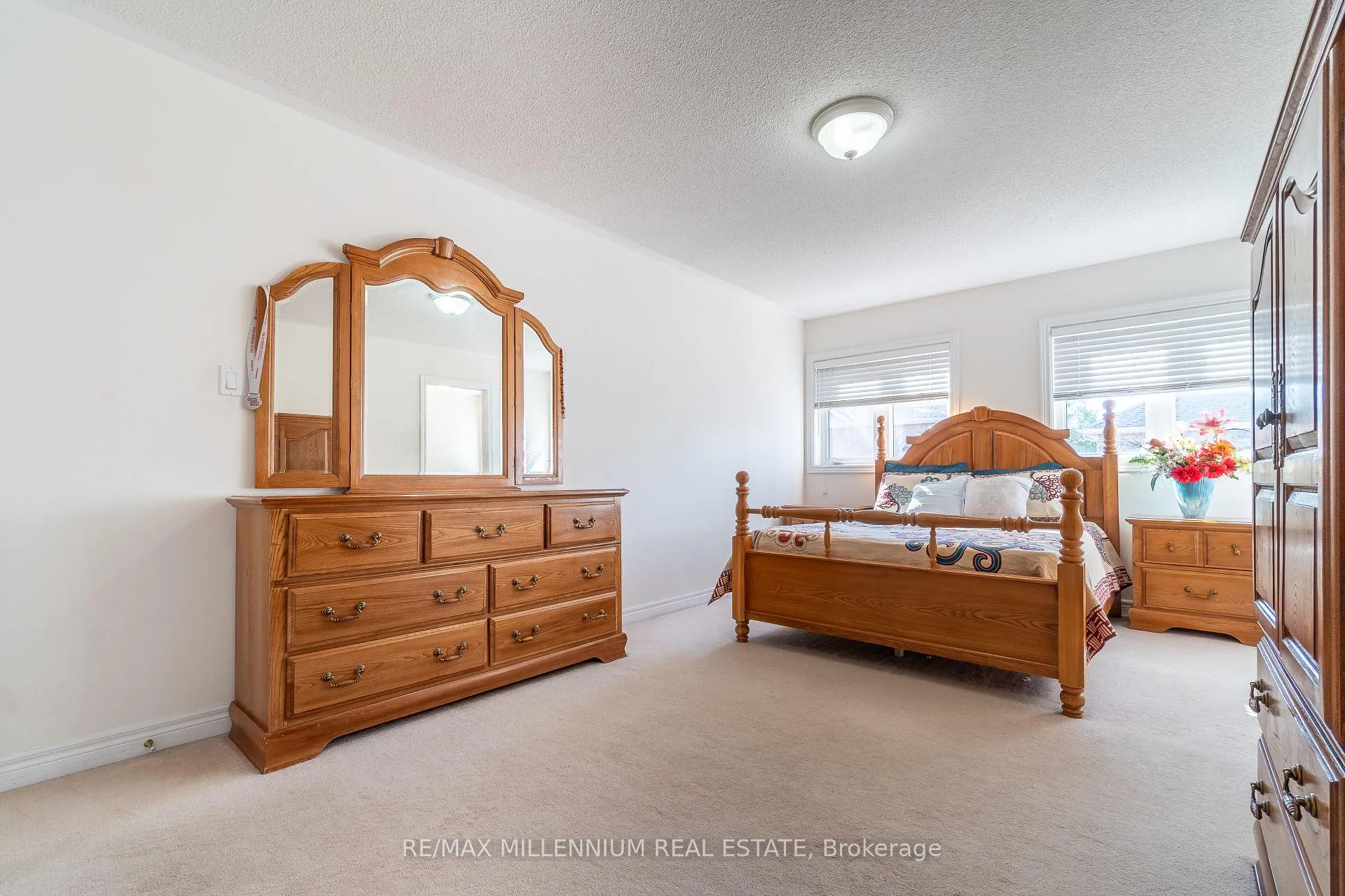 Photo 22 of 27 Silvershadow Terrace, Brampton, Sandringham-Wellington — HOMEH