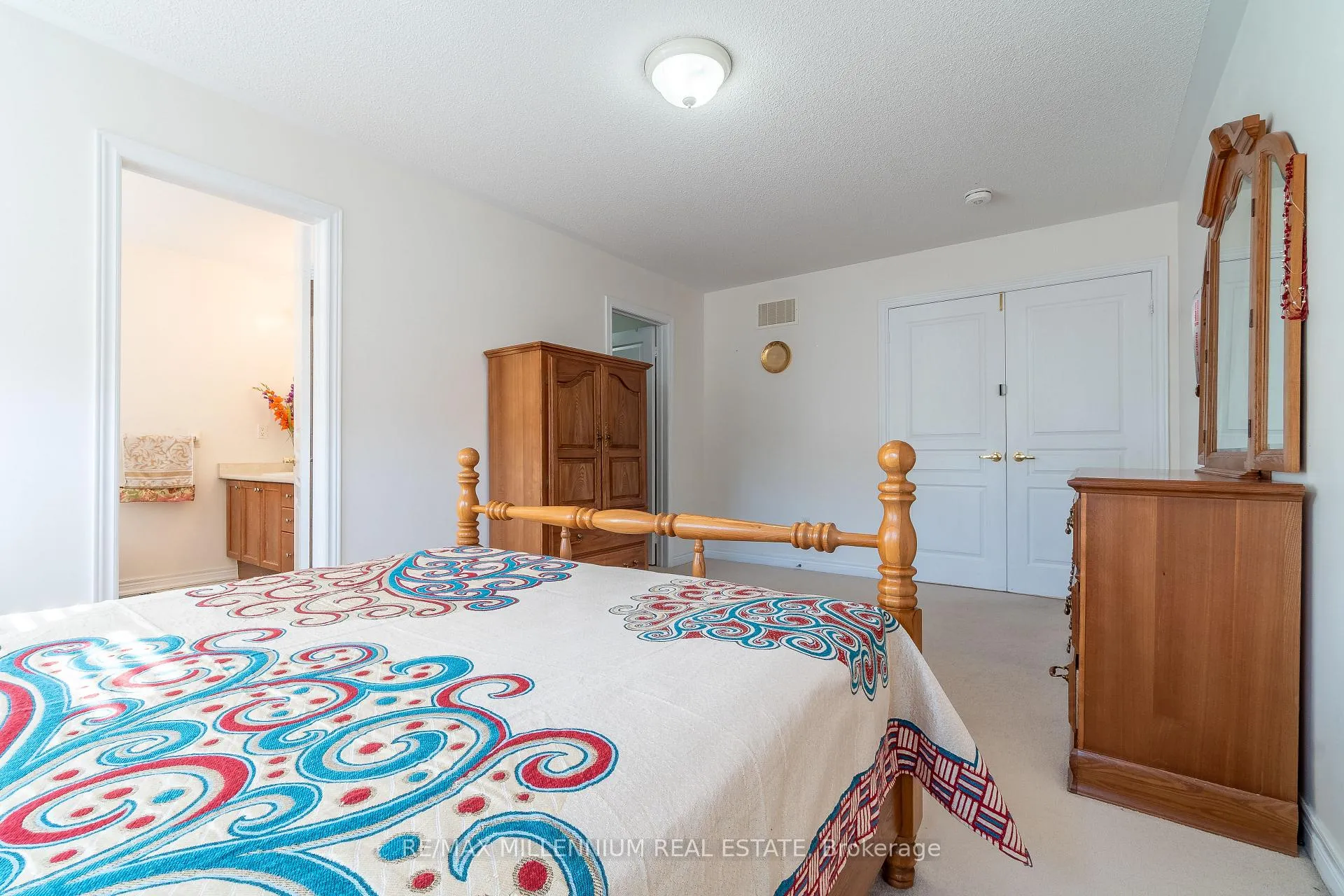 Photo 23 of 27 Silvershadow Terrace, Brampton, Sandringham-Wellington — HOMEH